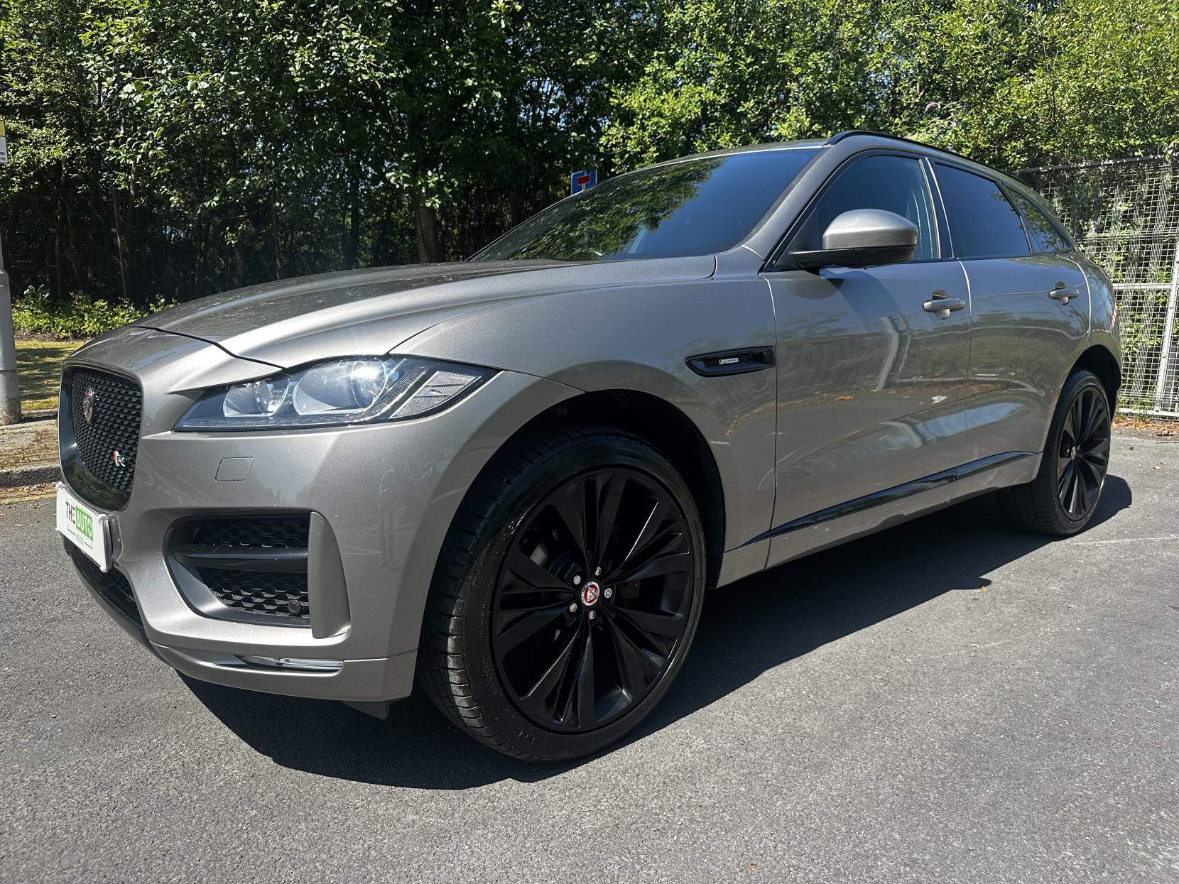 Jaguar F-PACE 2.0 D240 R-Sport SUV 5dr Diesel Auto AWD Euro 6 (s/s) (240 ps)