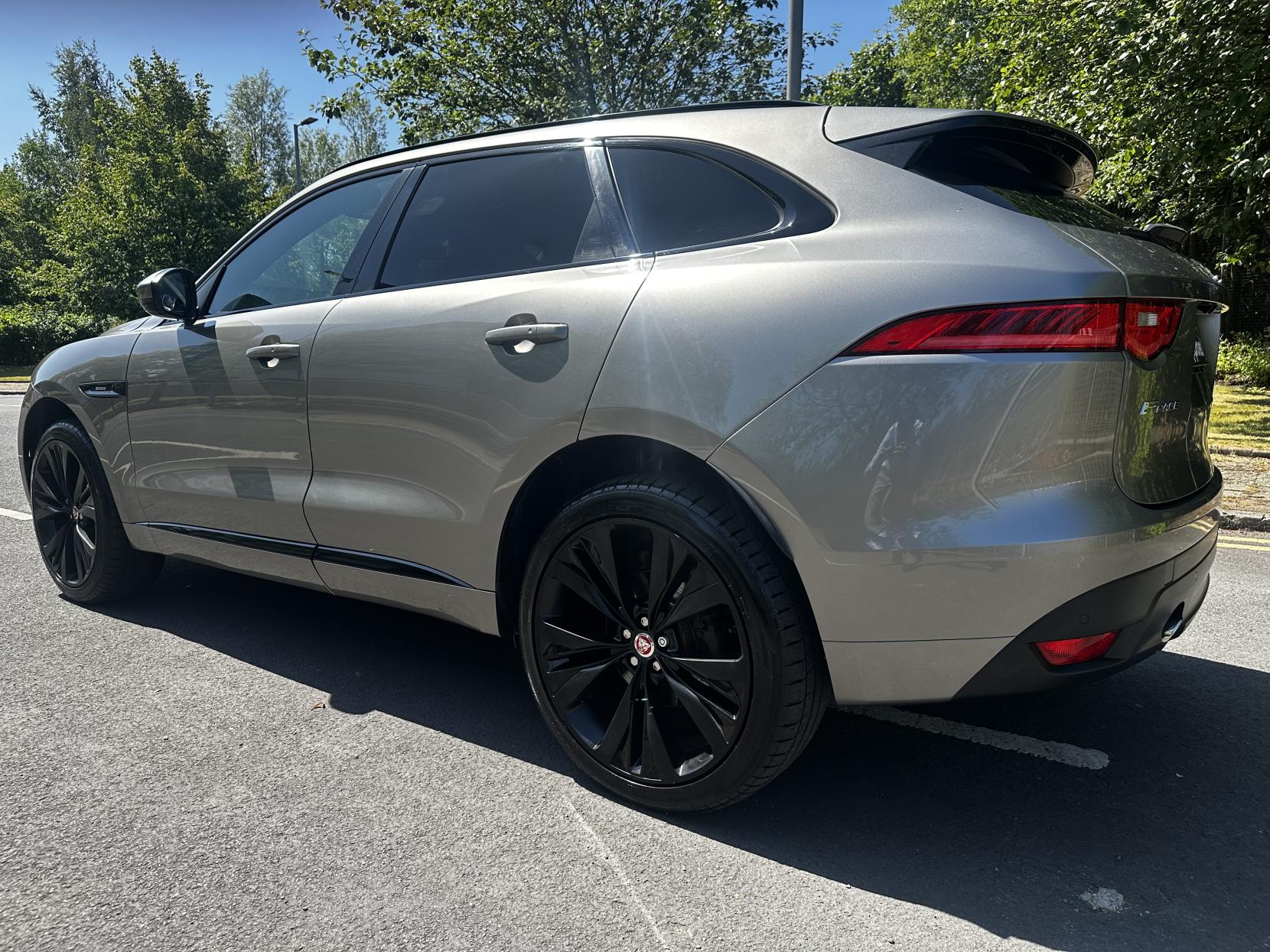 Jaguar F-PACE 2.0 D240 R-Sport SUV 5dr Diesel Auto AWD Euro 6 (s/s) (240 ps)