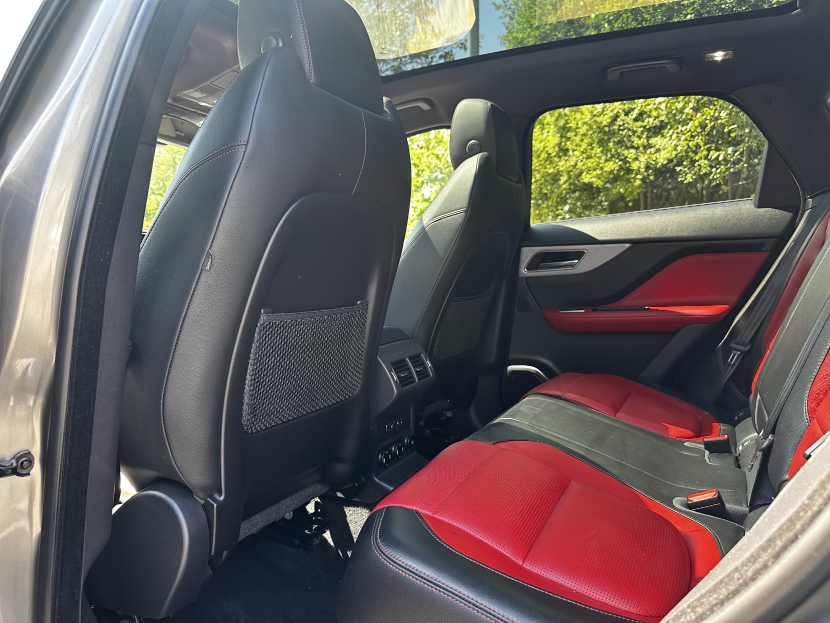 Jaguar F-PACE 2.0 D240 R-Sport SUV 5dr Diesel Auto AWD Euro 6 (s/s) (240 ps)
