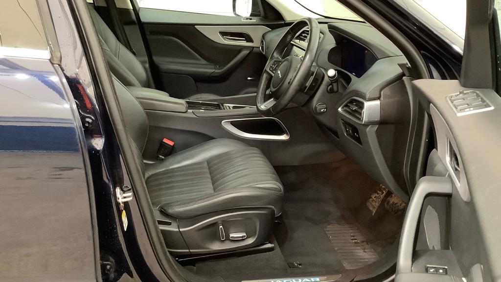 Jaguar F-PACE 2.0 D180 Portfolio SUV 5dr Diesel Auto Euro 6 (s/s) (180 ps)
