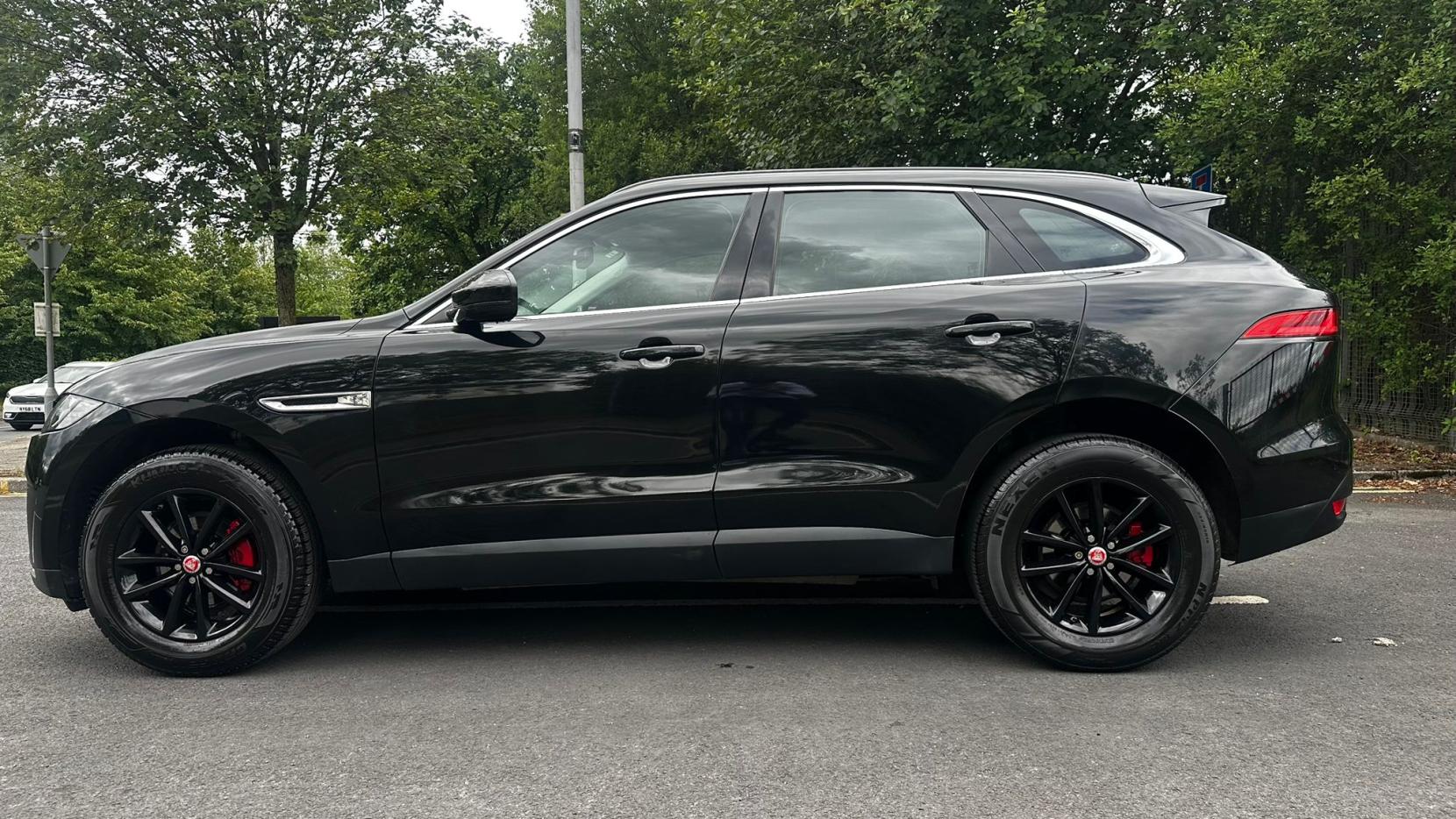 Jaguar F-PACE 2.0 D180 Prestige SUV 5dr Diesel Auto Euro 6 (s/s) (180 ps)