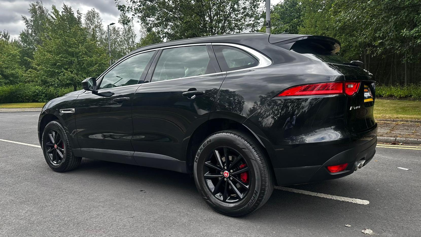 Jaguar F-PACE 2.0 D180 Prestige SUV 5dr Diesel Auto Euro 6 (s/s) (180 ps)
