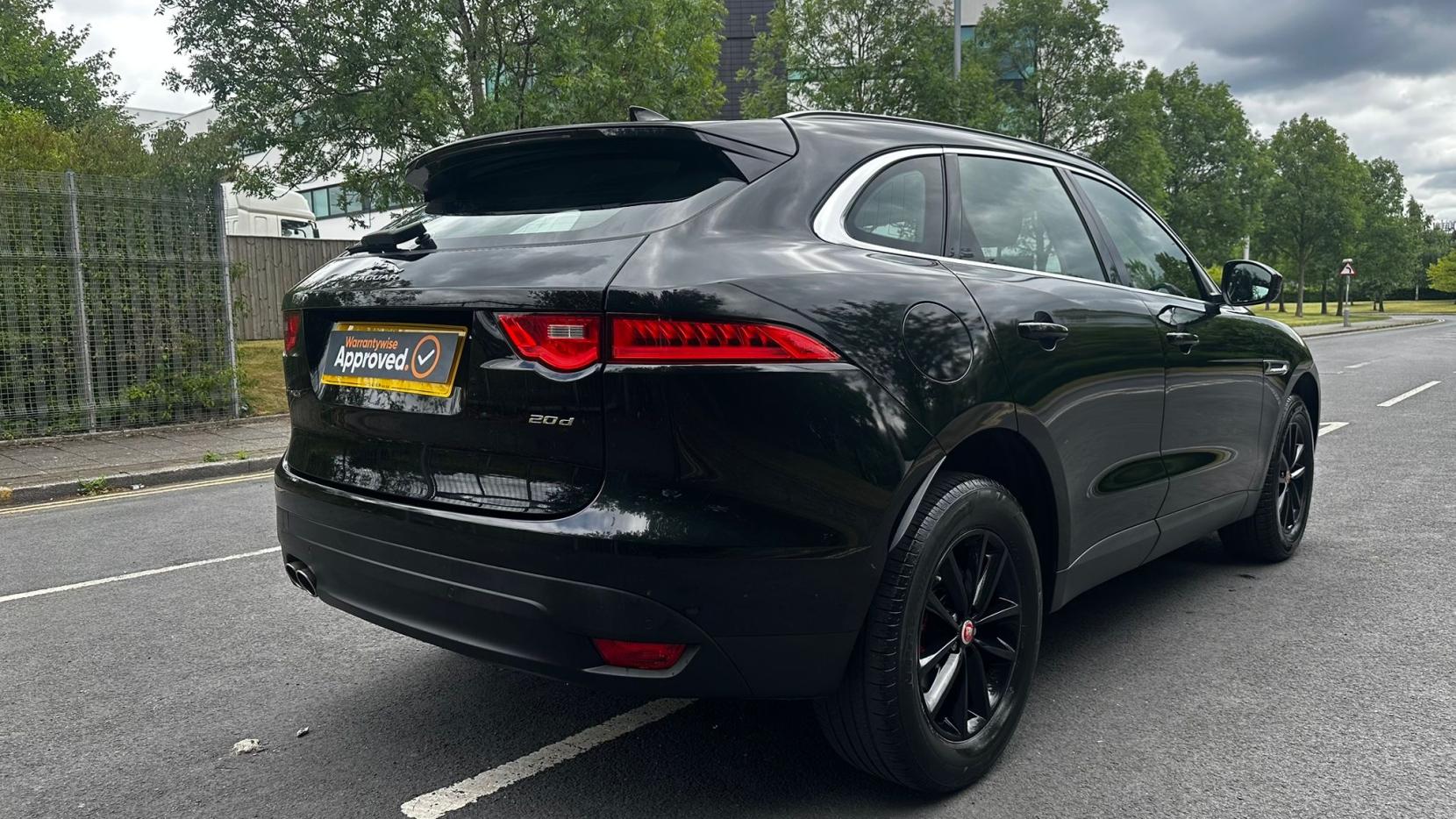 Jaguar F-PACE 2.0 D180 Prestige SUV 5dr Diesel Auto Euro 6 (s/s) (180 ps)