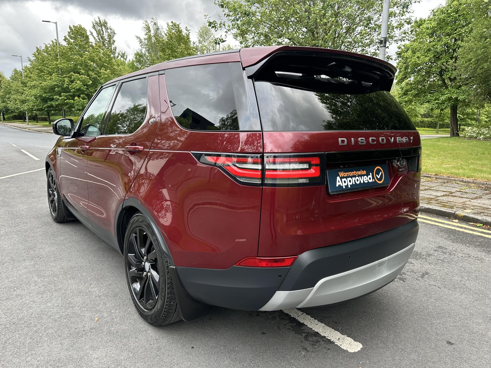 Land Rover Discovery 2.0 SD4 HSE SUV 5dr Diesel Auto 4WD Euro 6 (s/s) (240 ps)