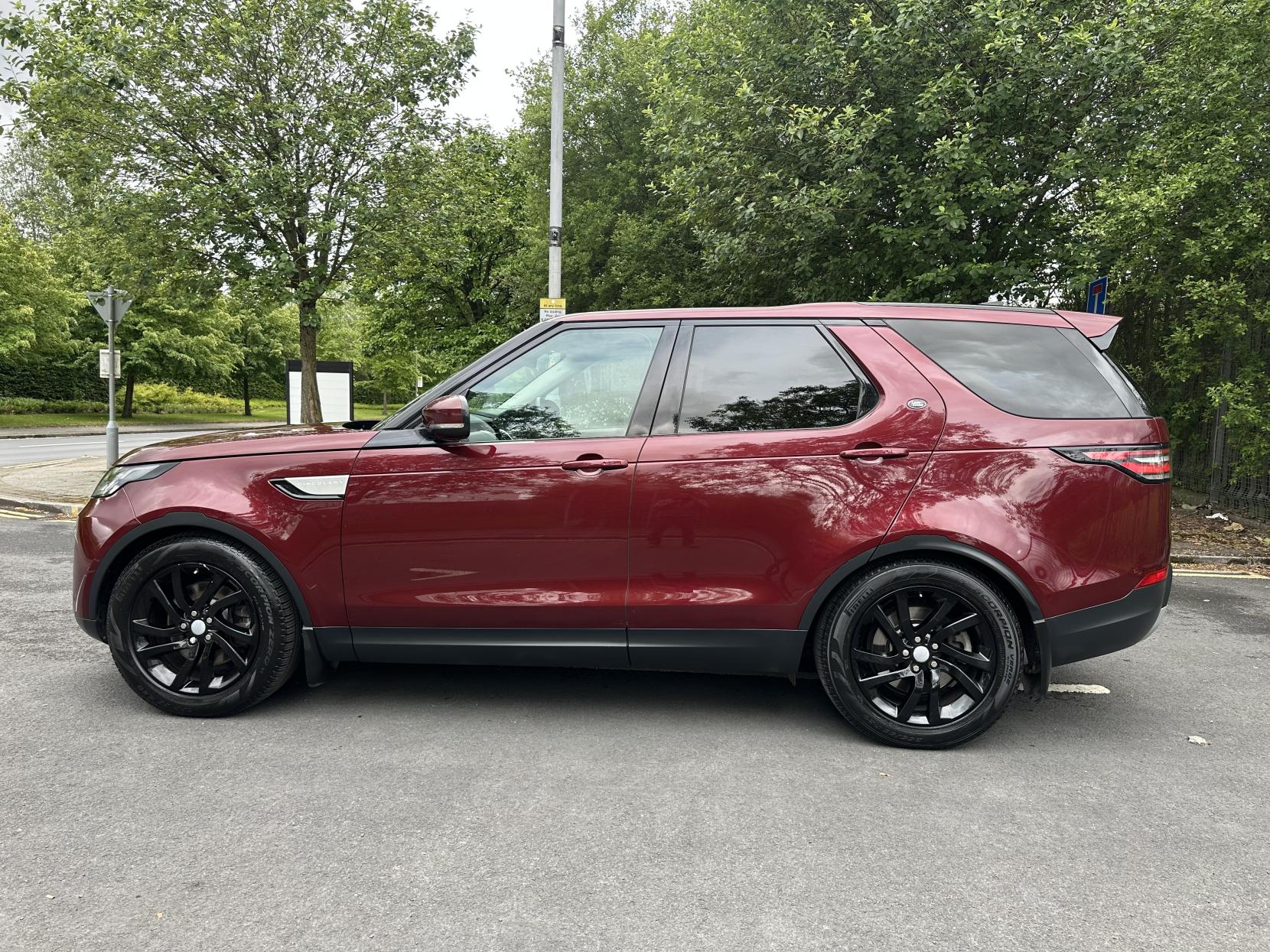 Land Rover Discovery 2.0 SD4 HSE SUV 5dr Diesel Auto 4WD Euro 6 (s/s) (240 ps)