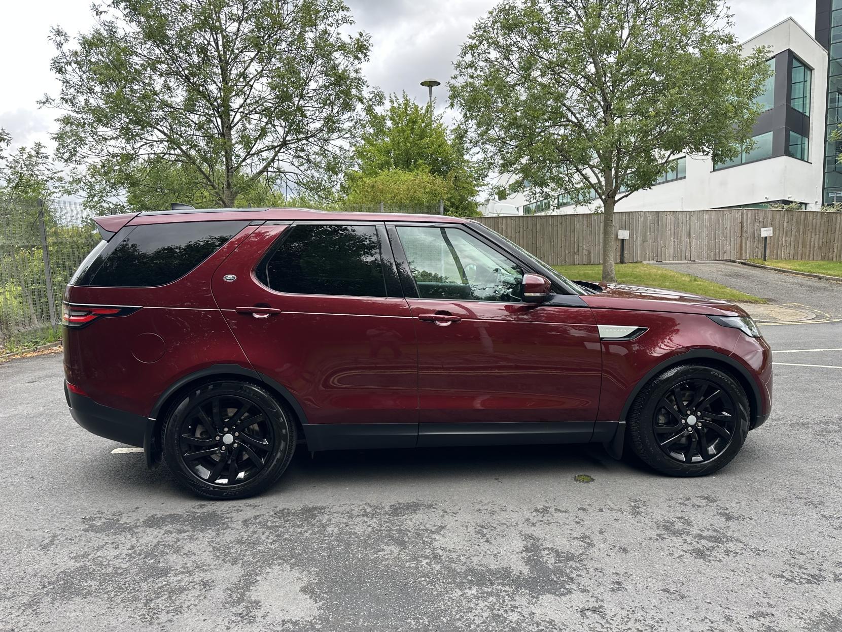 Land Rover Discovery 2.0 SD4 HSE SUV 5dr Diesel Auto 4WD Euro 6 (s/s) (240 ps)