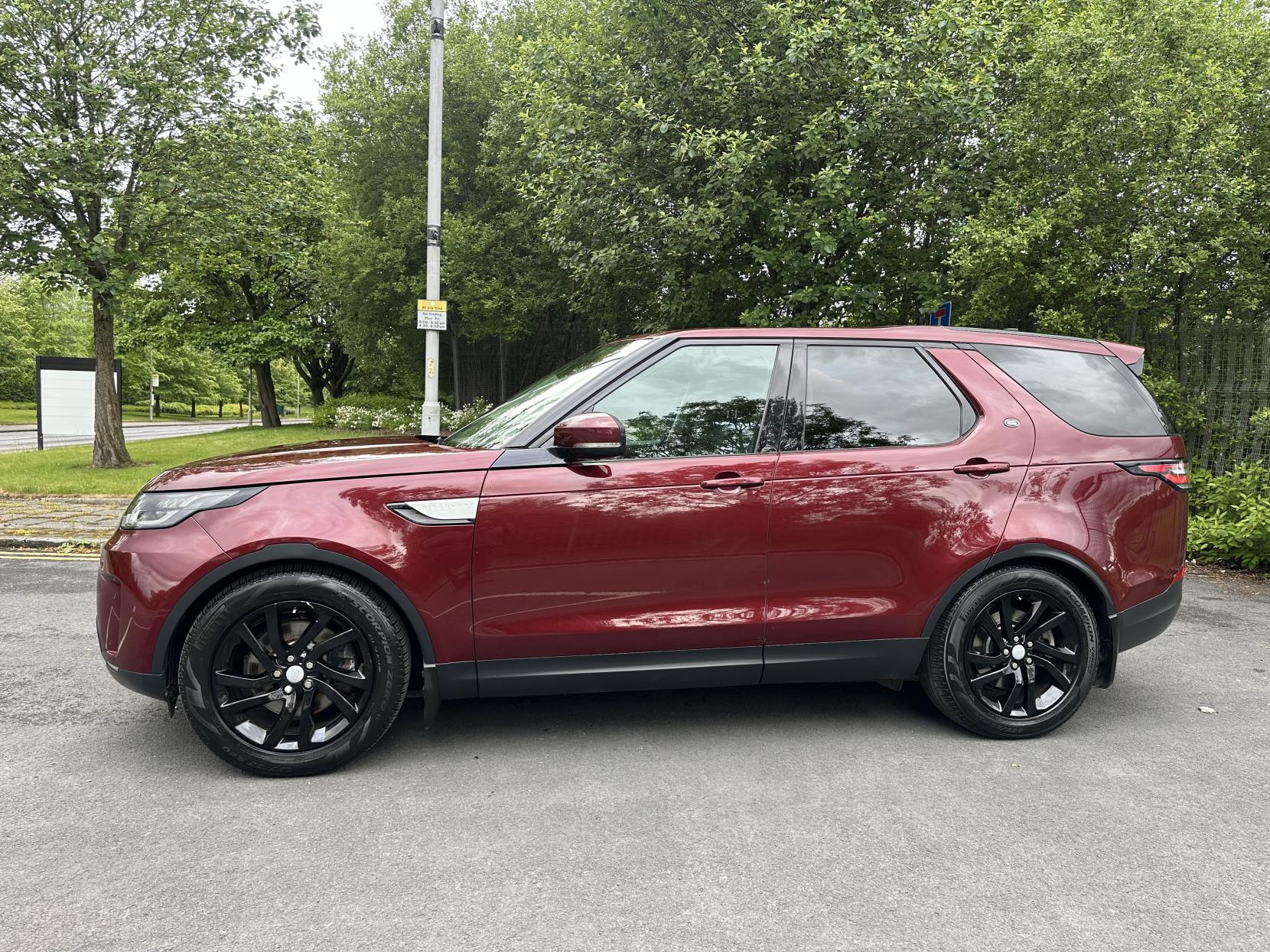 Land Rover Discovery 2.0 SD4 HSE SUV 5dr Diesel Auto 4WD Euro 6 (s/s) (240 ps)