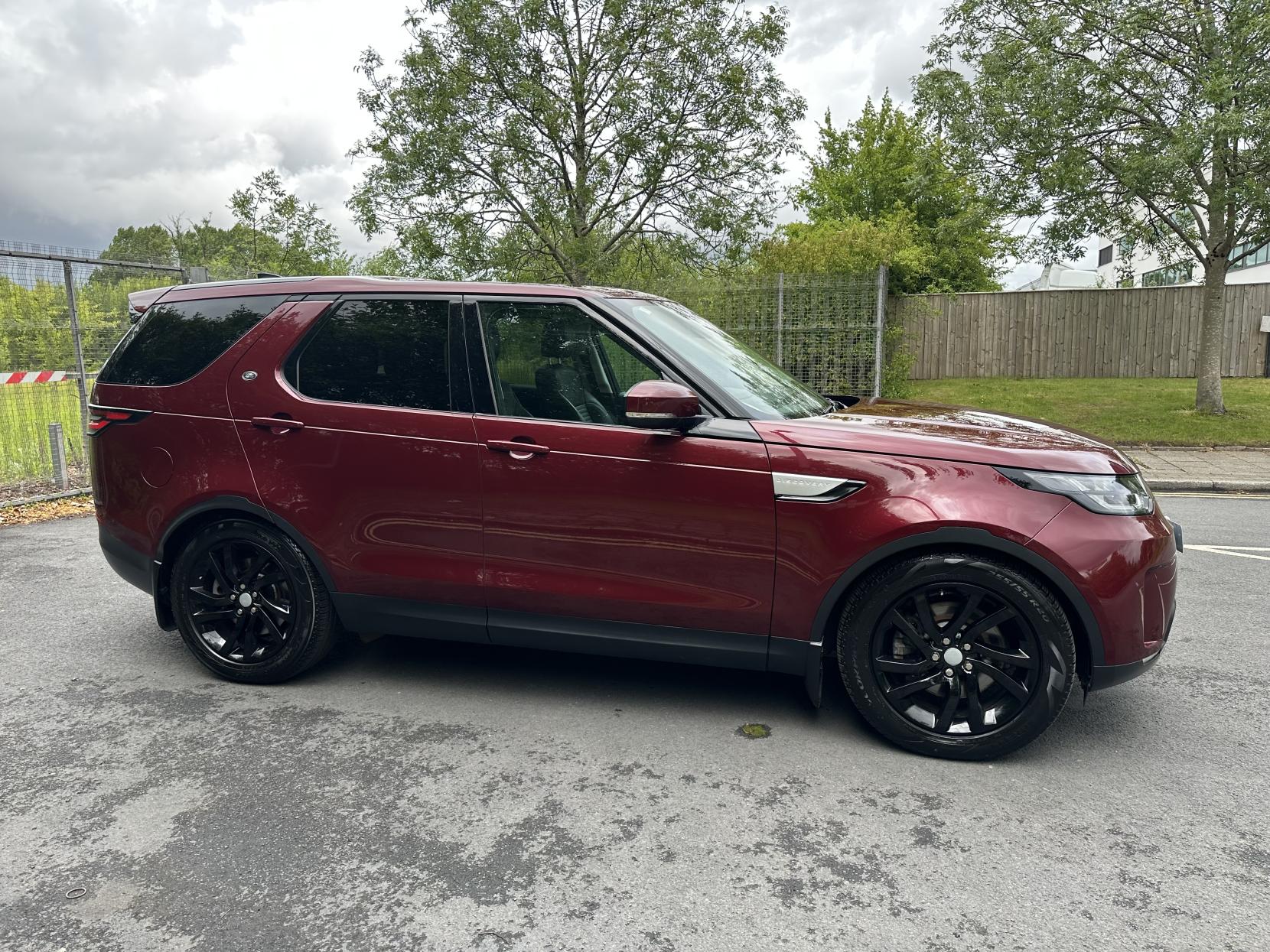 Land Rover Discovery 2.0 SD4 HSE SUV 5dr Diesel Auto 4WD Euro 6 (s/s) (240 ps)