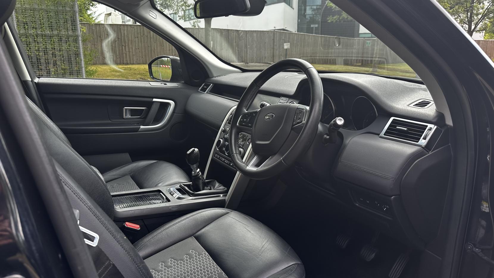 Land Rover Discovery Sport 2.0 TD4 SE SUV 5dr Diesel Manual 4WD Euro 6 (s/s) (5 Seat) (150 ps)
