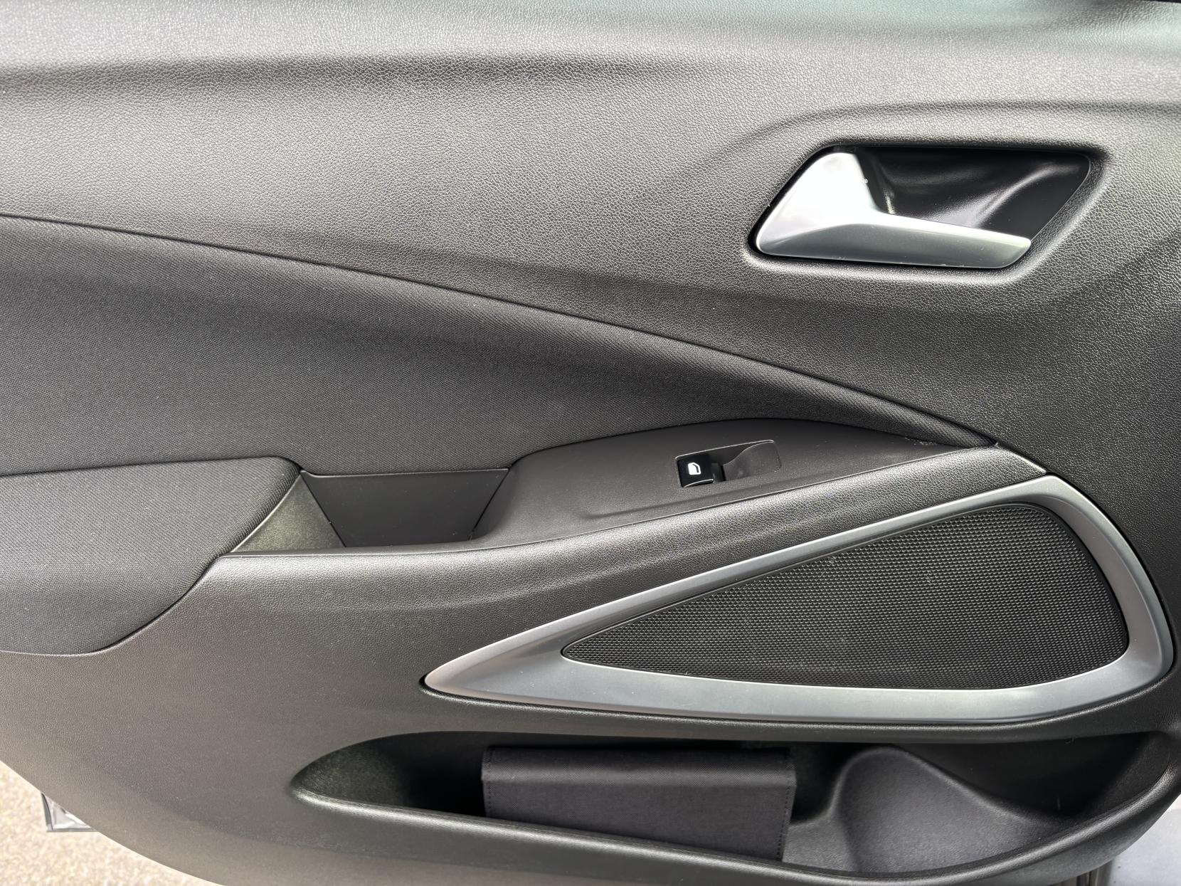 Vauxhall Crossland X 1.2 SE SUV 5dr Petrol Manual Euro 6 (83 ps)