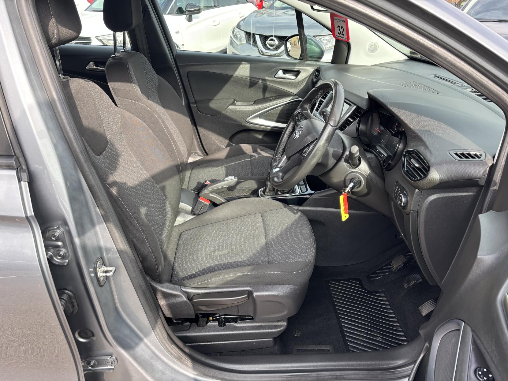 Vauxhall Crossland X 1.2 SE SUV 5dr Petrol Manual Euro 6 (83 ps)