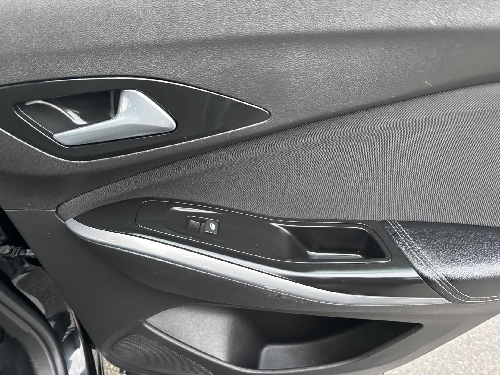 Vauxhall Grandland X 1.2 Turbo SE SUV 5dr Petrol Auto 8Spd Euro 6 (s/s) (130 ps)