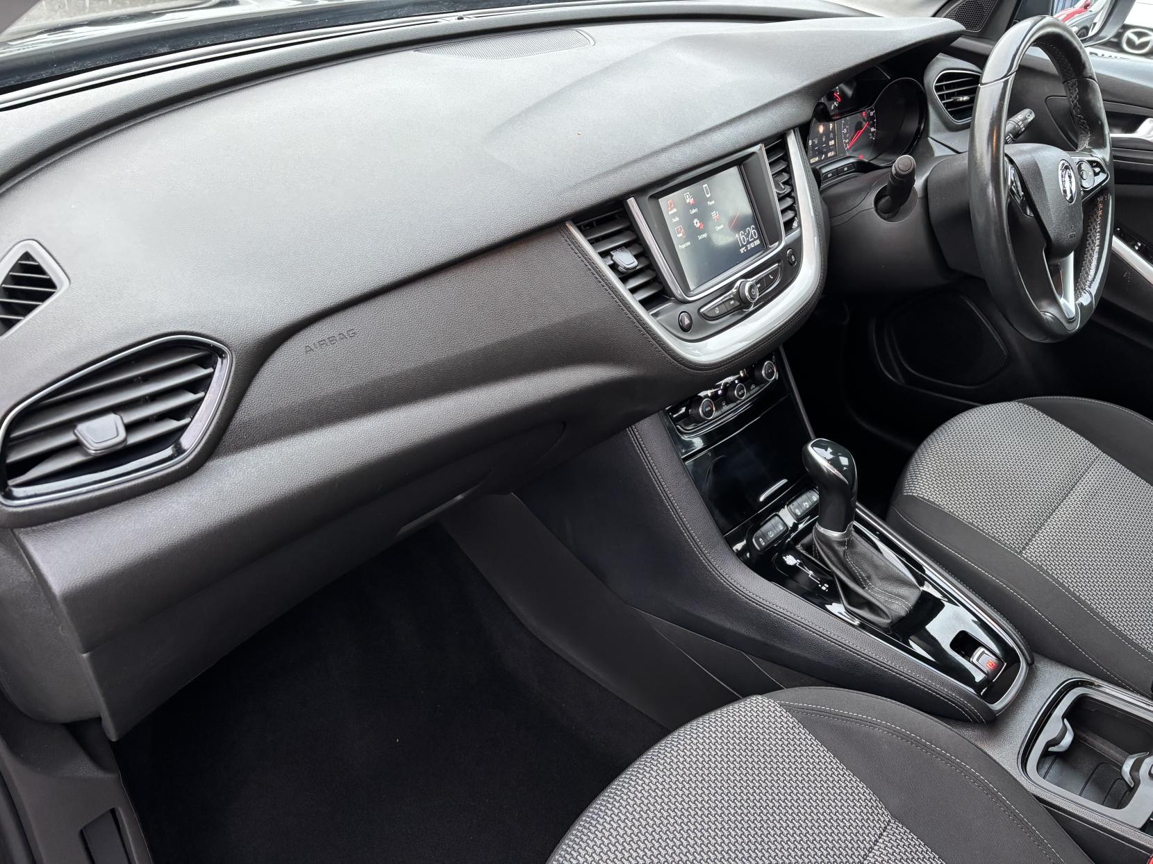 Vauxhall Grandland X 1.2 Turbo SE SUV 5dr Petrol Auto 8Spd Euro 6 (s/s) (130 ps)