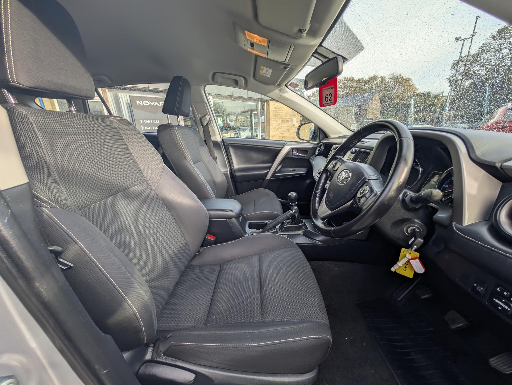 Toyota RAV4 2.0 D-4D Business Edition SUV 5dr Diesel Manual Euro 6 (s/s) (143 ps)