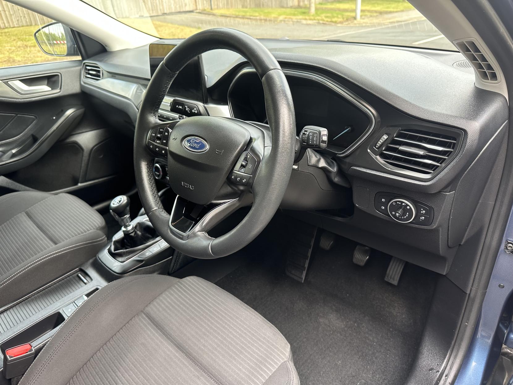 Ford Focus 1.0T EcoBoost Titanium Hatchback 5dr Petrol Manual Euro 6 (s/s) (125 ps)