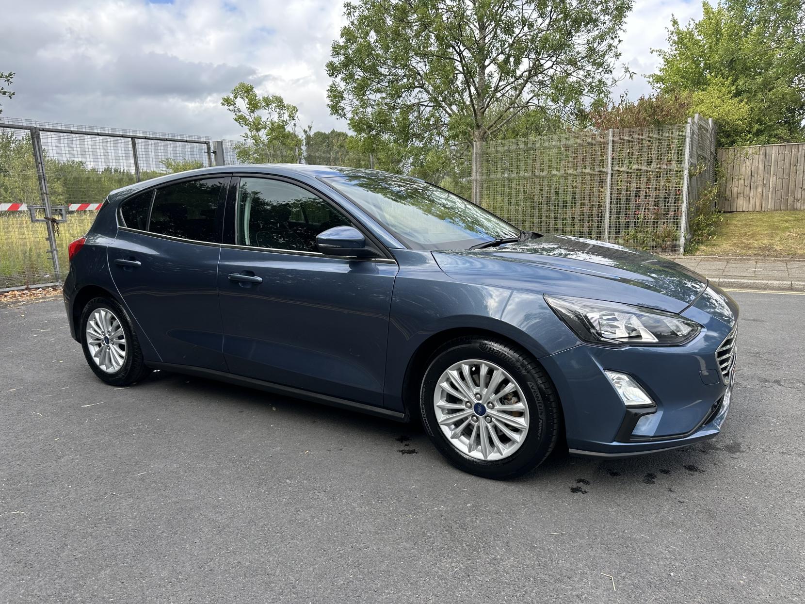 Ford Focus 1.0T EcoBoost Titanium Hatchback 5dr Petrol Manual Euro 6 (s/s) (125 ps)