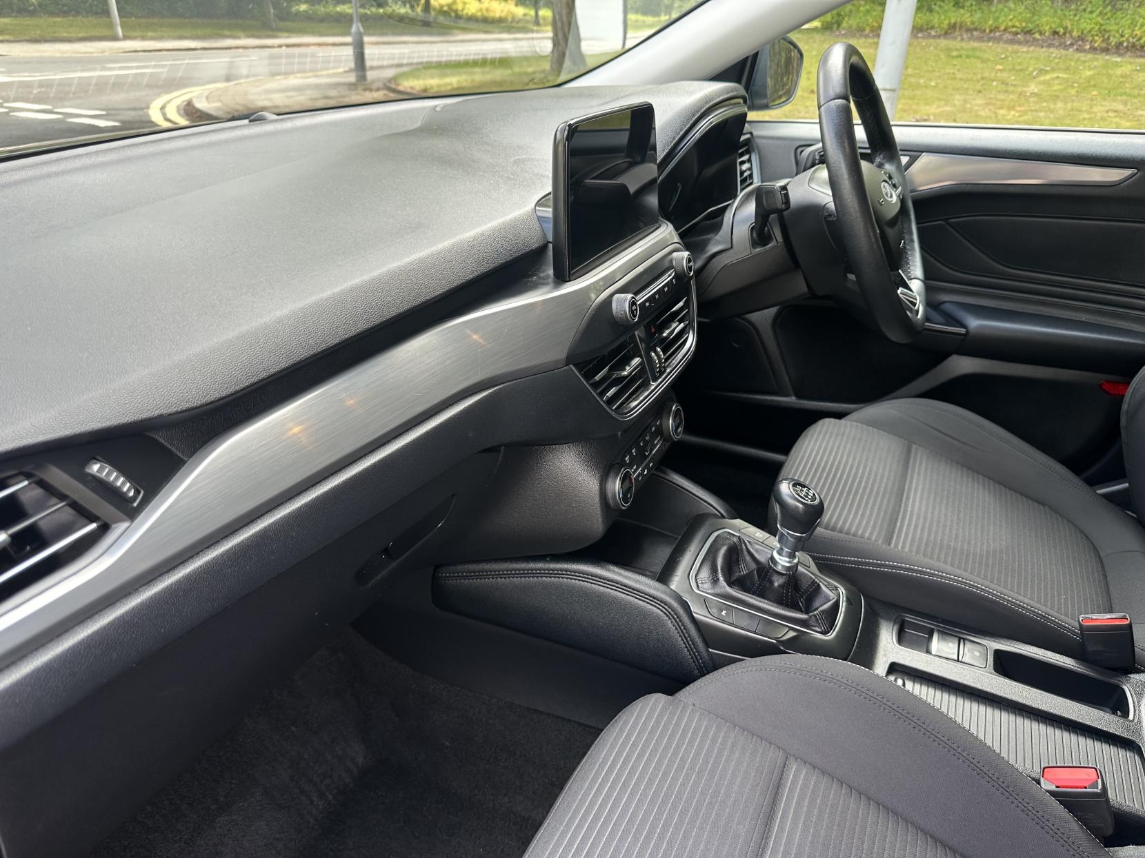 Ford Focus 1.0T EcoBoost Titanium Hatchback 5dr Petrol Manual Euro 6 (s/s) (125 ps)