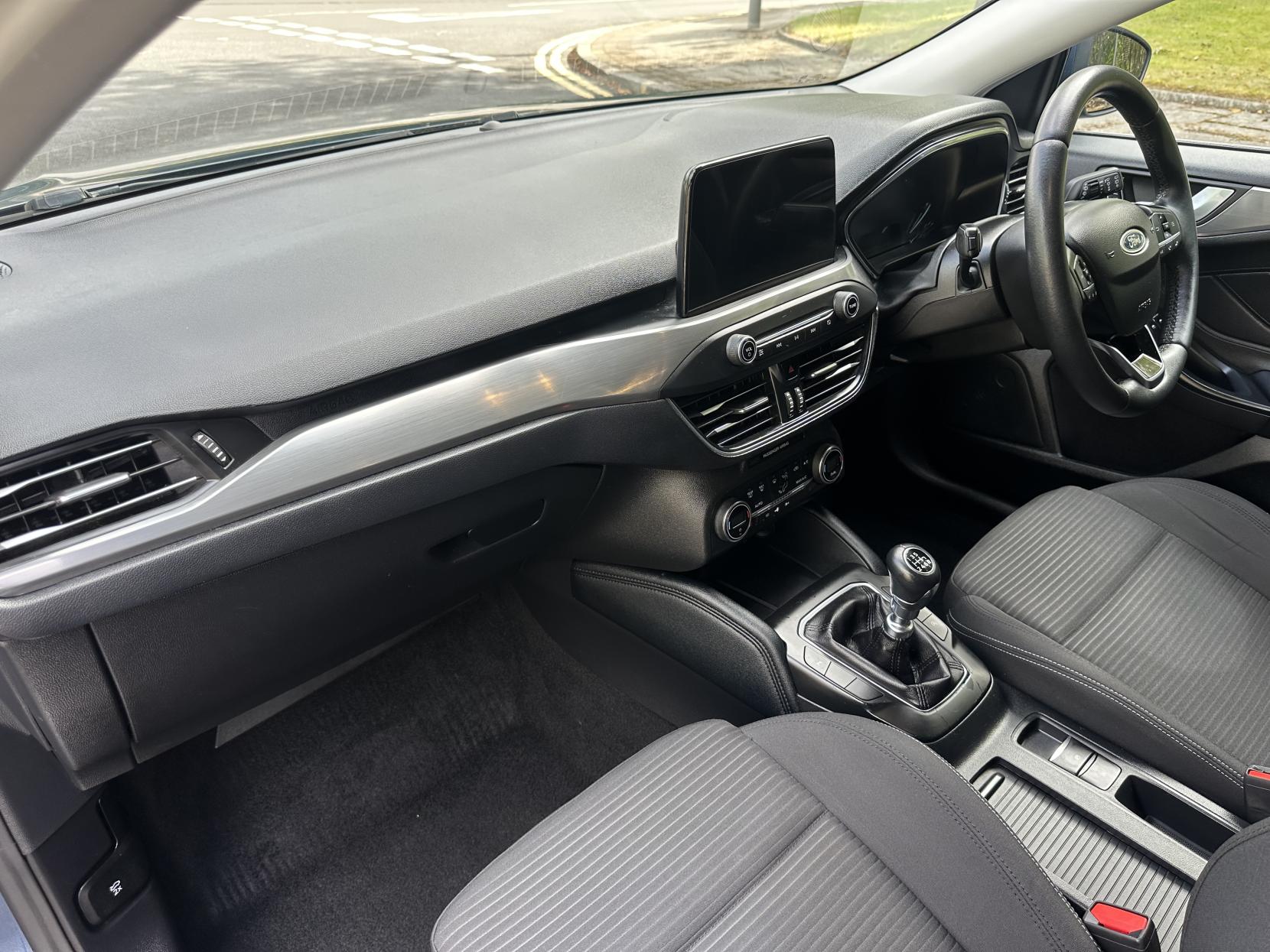 Ford Focus 1.0T EcoBoost Titanium Hatchback 5dr Petrol Manual Euro 6 (s/s) (125 ps)