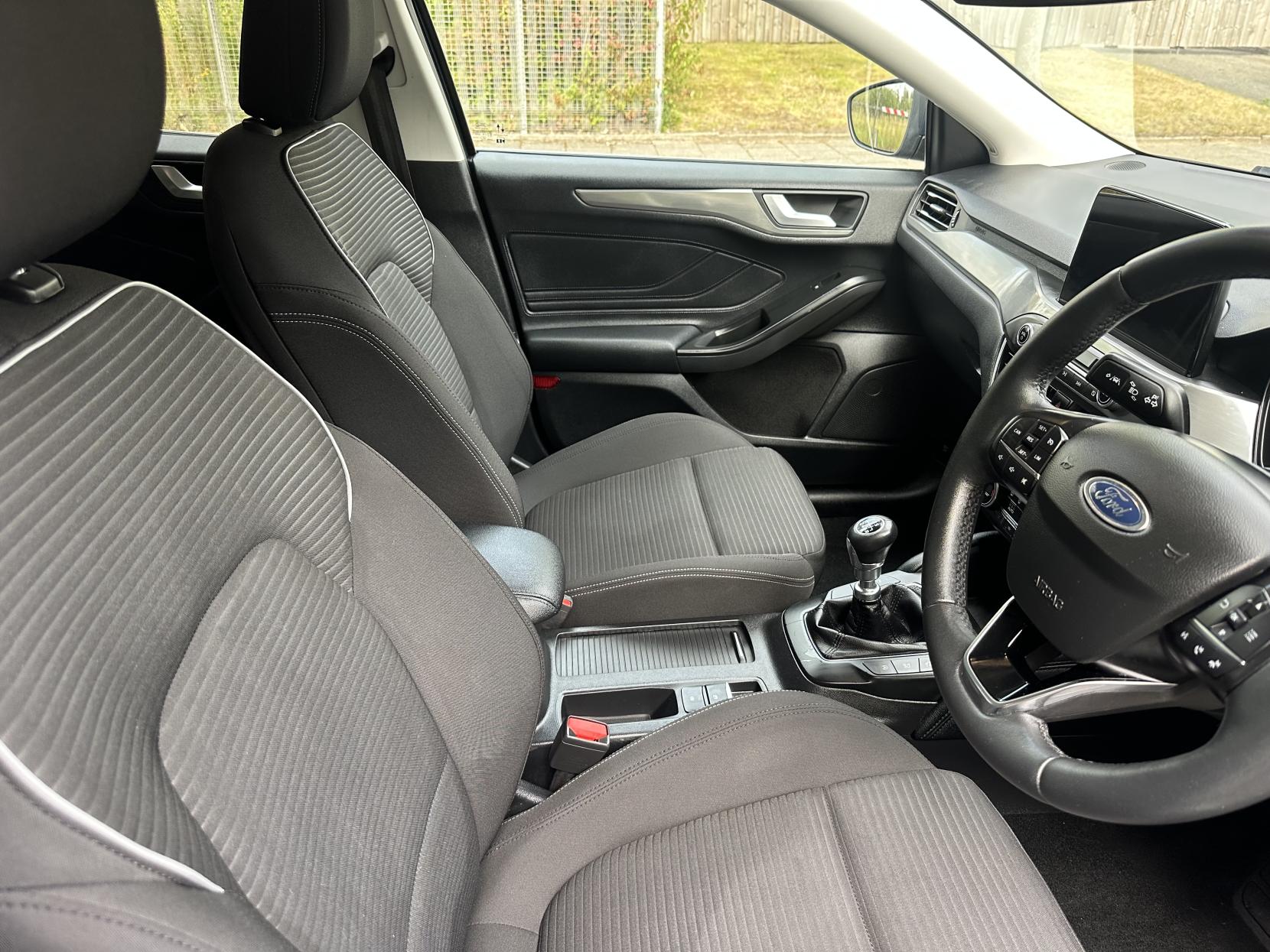 Ford Focus 1.0T EcoBoost Titanium Hatchback 5dr Petrol Manual Euro 6 (s/s) (125 ps)