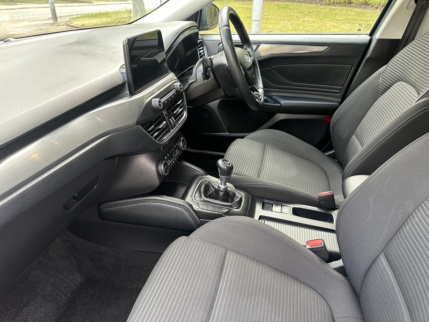 Ford Focus 1.0T EcoBoost Titanium Hatchback 5dr Petrol Manual Euro 6 (s/s) (125 ps)