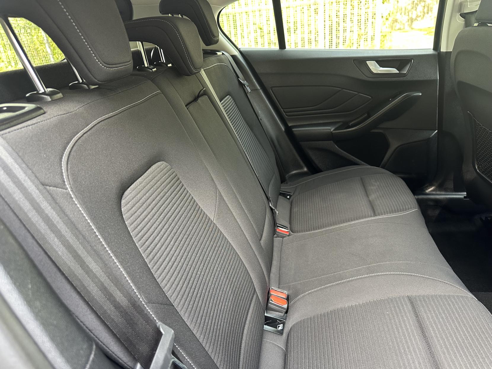 Ford Focus 1.0T EcoBoost Titanium Hatchback 5dr Petrol Manual Euro 6 (s/s) (125 ps)