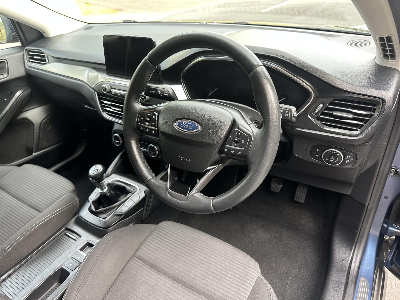 Ford Focus 1.0T EcoBoost Titanium Hatchback 5dr Petrol Manual Euro 6 (s/s) (125 ps)