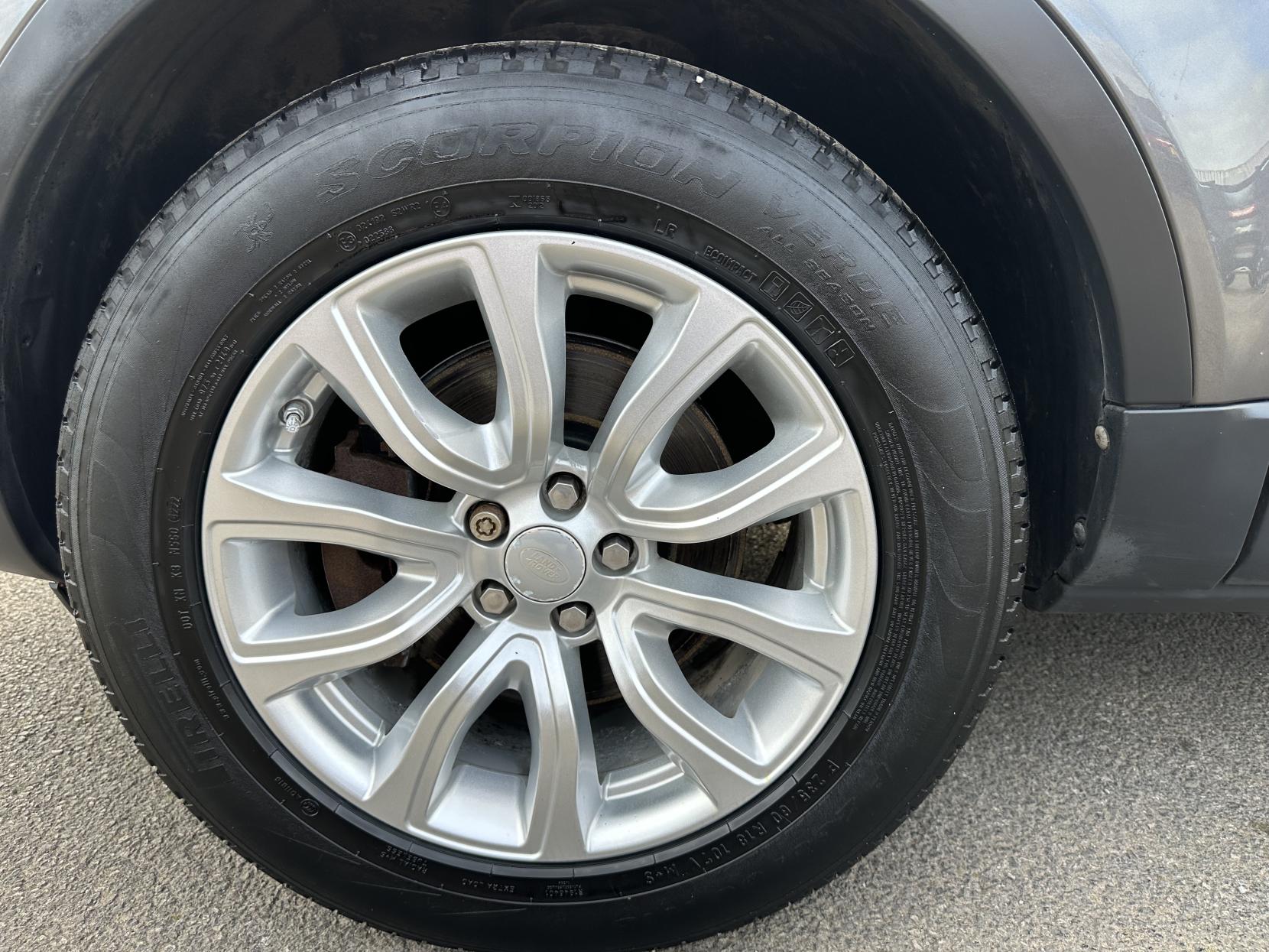 Land Rover Range Rover Evoque 2.0 TD4 SE Tech SUV 5dr Diesel Auto 4WD Euro 6 (s/s) (180 ps)