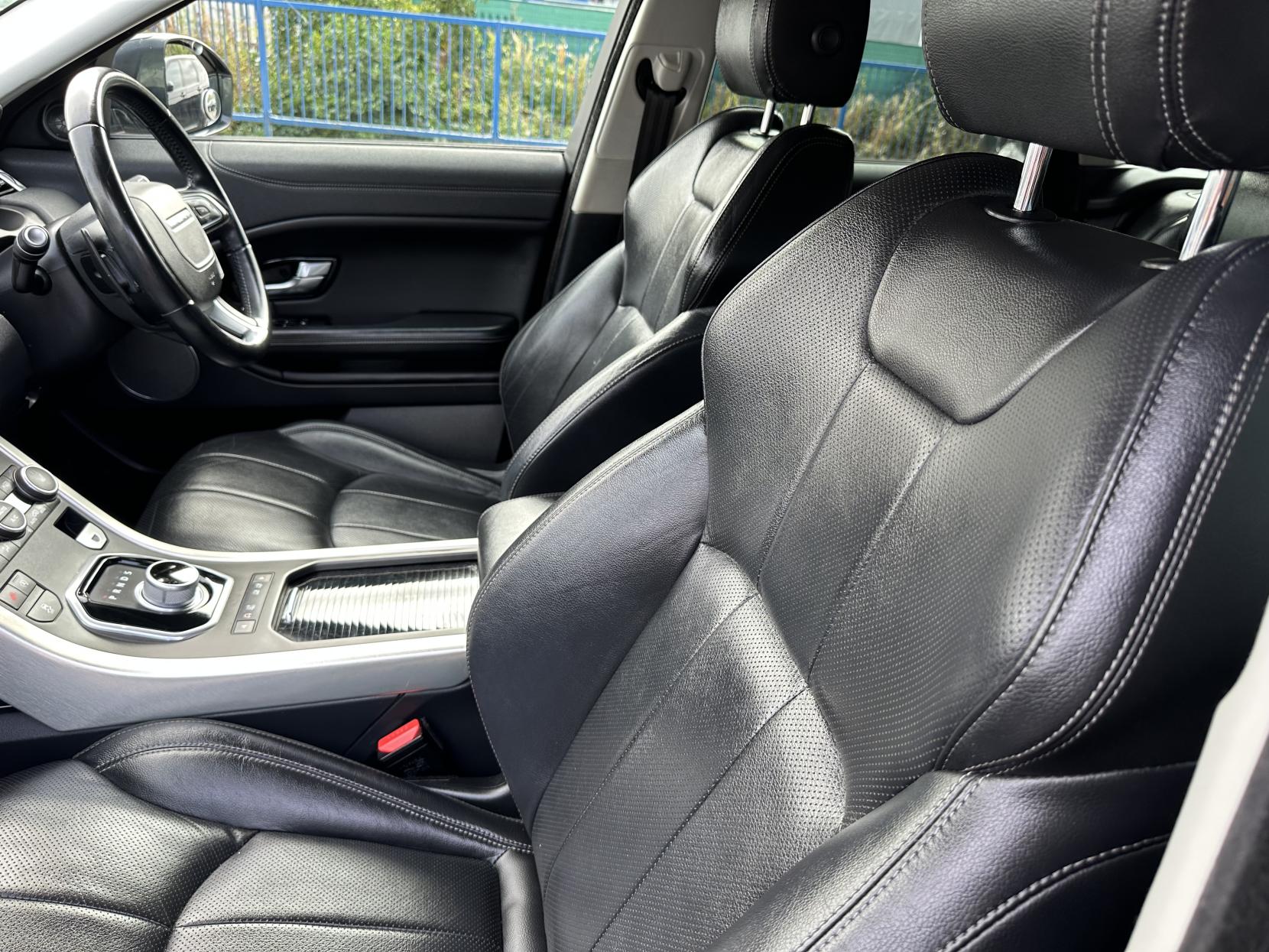 Land Rover Range Rover Evoque 2.0 TD4 SE Tech SUV 5dr Diesel Auto 4WD Euro 6 (s/s) (180 ps)