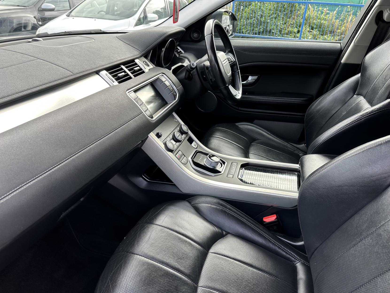 Land Rover Range Rover Evoque 2.0 TD4 SE Tech SUV 5dr Diesel Auto 4WD Euro 6 (s/s) (180 ps)