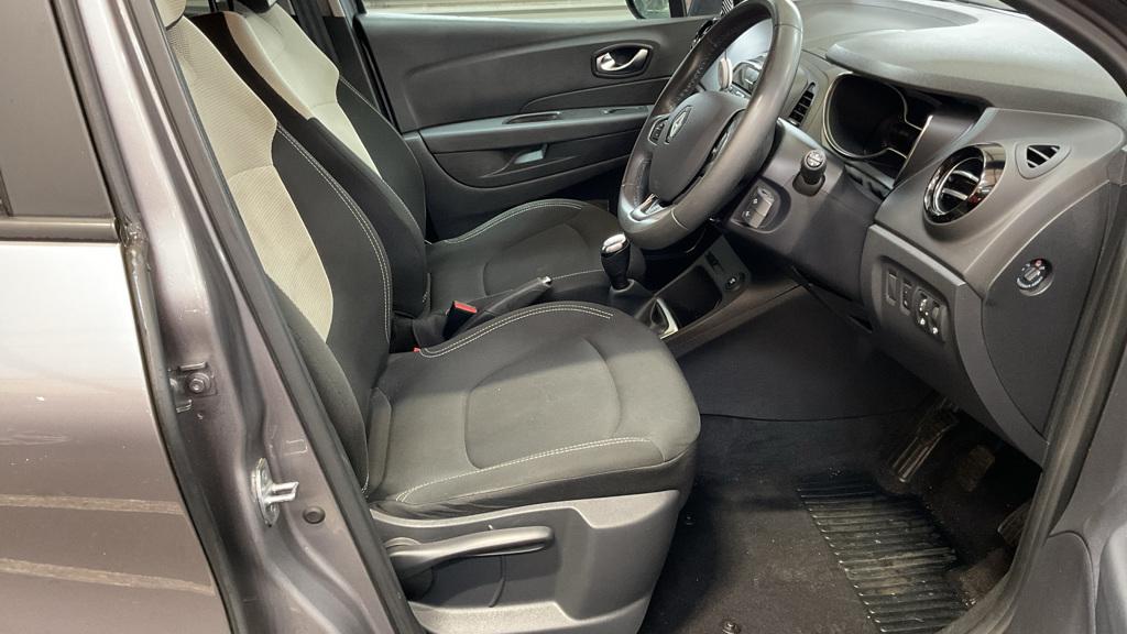 Renault Captur 0.9 TCe ENERGY Iconic SUV 5dr Petrol Manual Euro 6 (s/s) (90 ps)