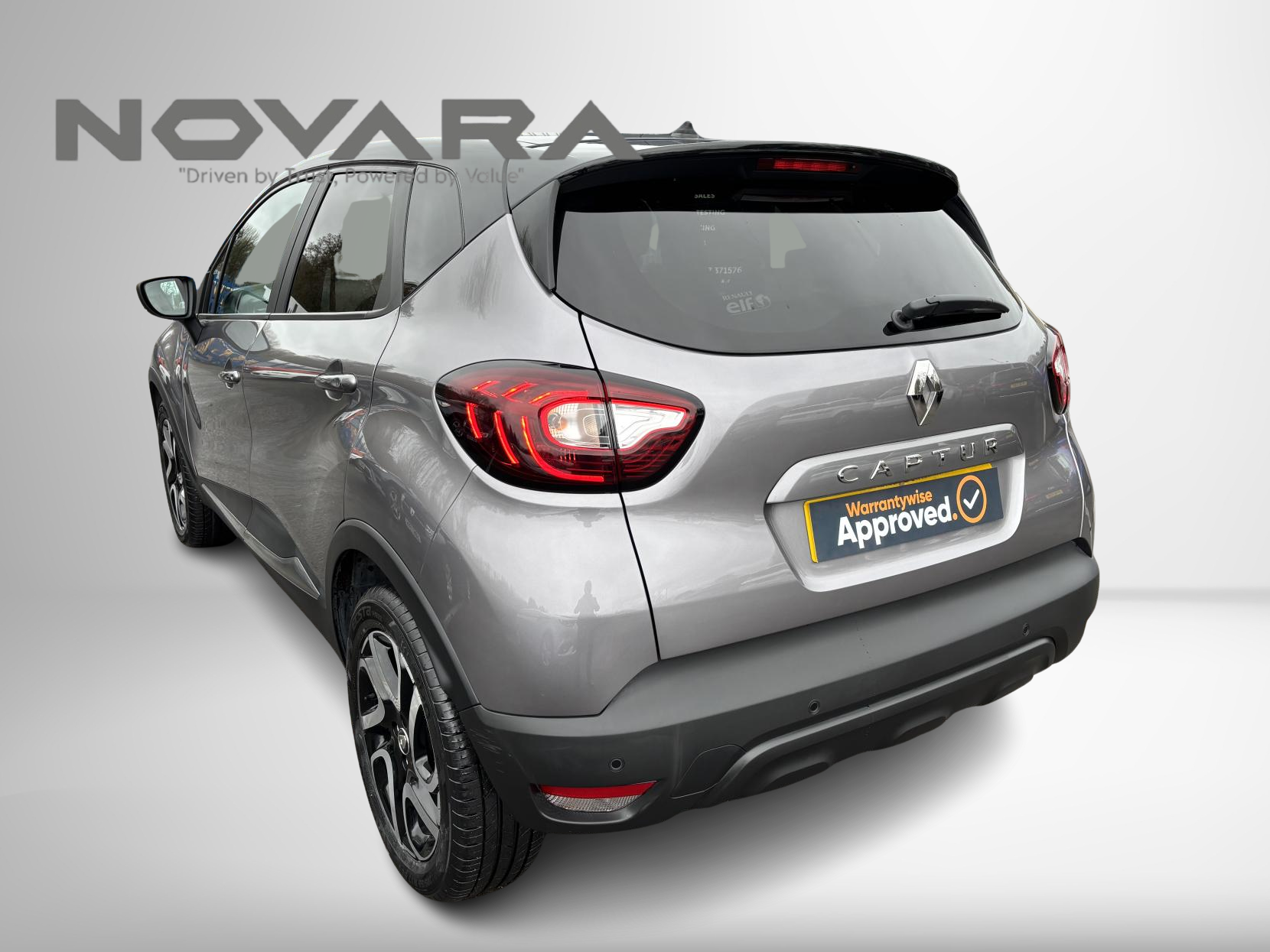 Renault Captur 0.9 TCe ENERGY Iconic SUV 5dr Petrol Manual Euro 6 (s/s) (90 ps)