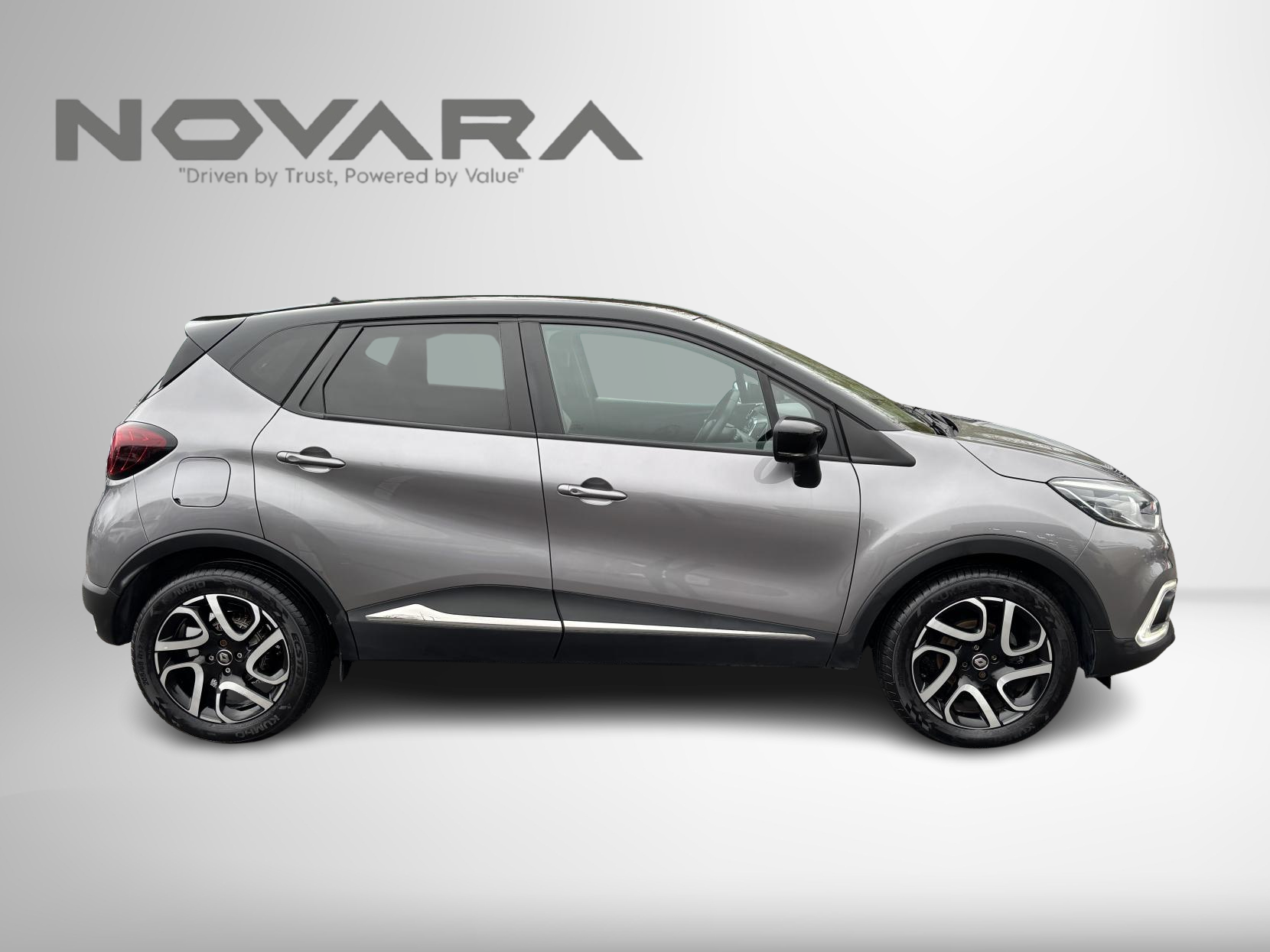 Renault Captur 0.9 TCe ENERGY Iconic SUV 5dr Petrol Manual Euro 6 (s/s) (90 ps)