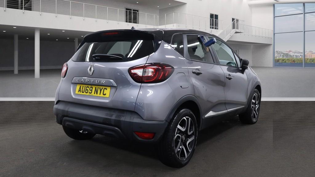 Renault Captur 0.9 TCe ENERGY Iconic SUV 5dr Petrol Manual Euro 6 (s/s) (90 ps)