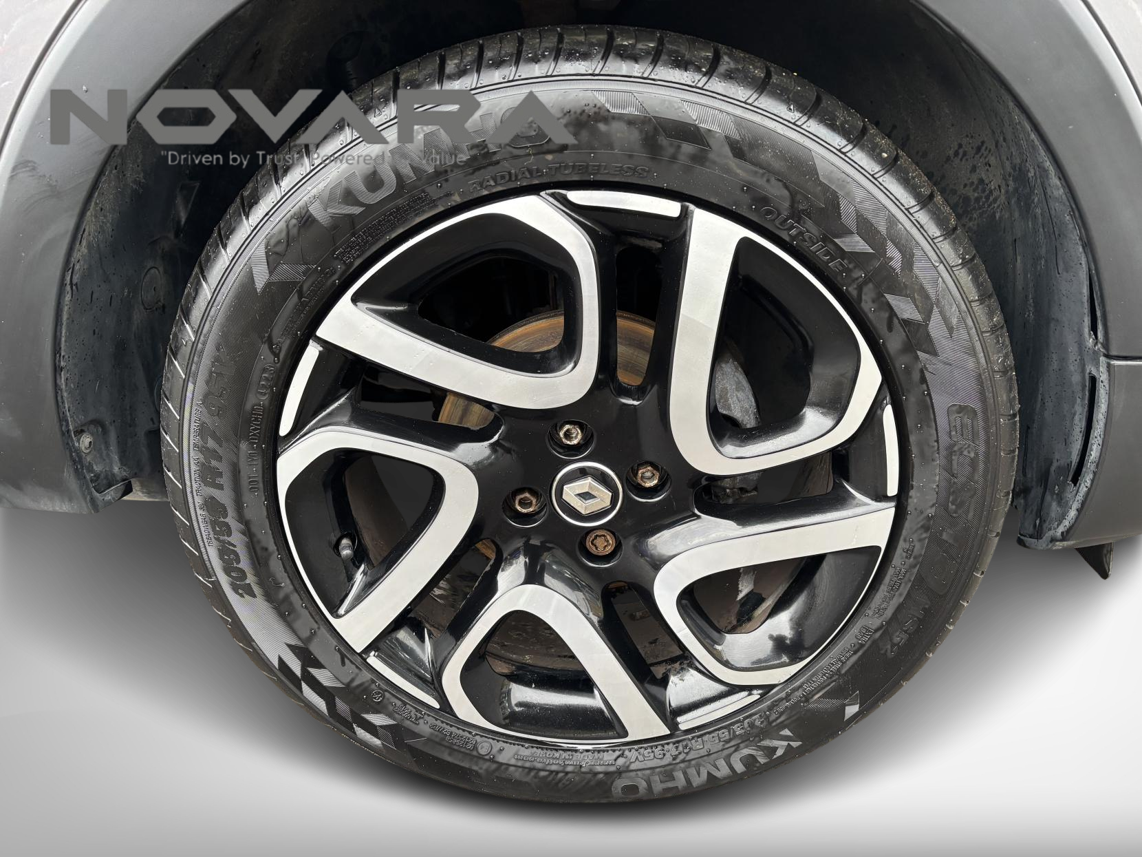 Renault Captur 0.9 TCe ENERGY Iconic SUV 5dr Petrol Manual Euro 6 (s/s) (90 ps)