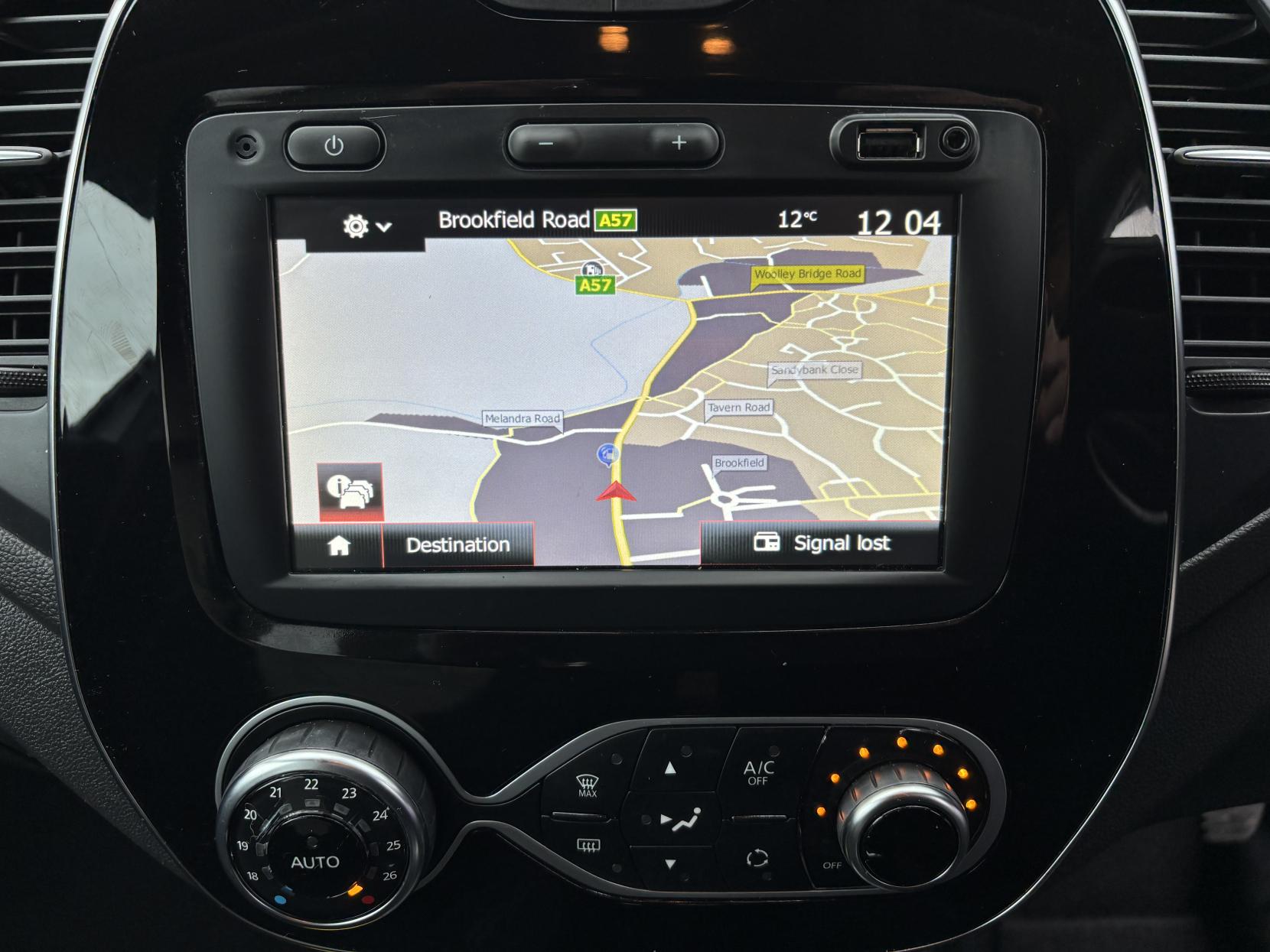 Renault Captur 0.9 TCe ENERGY Iconic SUV 5dr Petrol Manual Euro 6 (s/s) (90 ps)