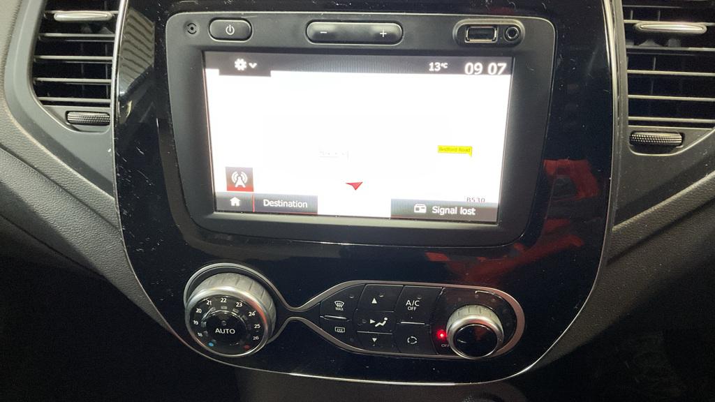 Renault Captur 0.9 TCe ENERGY Iconic SUV 5dr Petrol Manual Euro 6 (s/s) (90 ps)