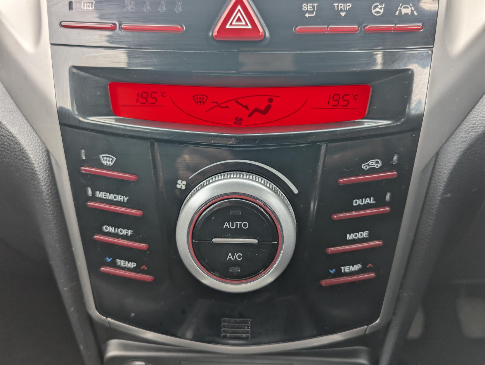 SsangYong Tivoli 1.6 e-XDi ELX SUV 5dr Diesel Manual 4WD Euro 6 (115 ps)