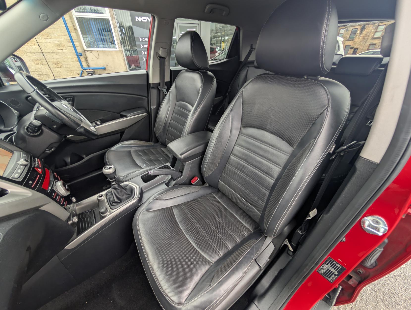 SsangYong Tivoli 1.6 e-XDi ELX SUV 5dr Diesel Manual 4WD Euro 6 (115 ps)