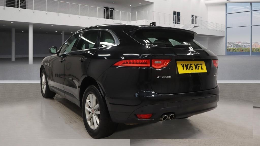 Jaguar F-PACE 2.0 D180 Prestige SUV 5dr Diesel Auto AWD Euro 6 (s/s) (180 ps)