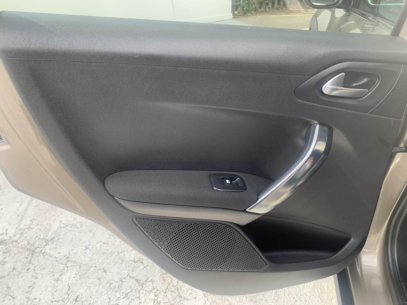 Peugeot 2008 1.2 PureTech Allure SUV 5dr Petrol Manual Euro 6 (s/s) (110 ps)