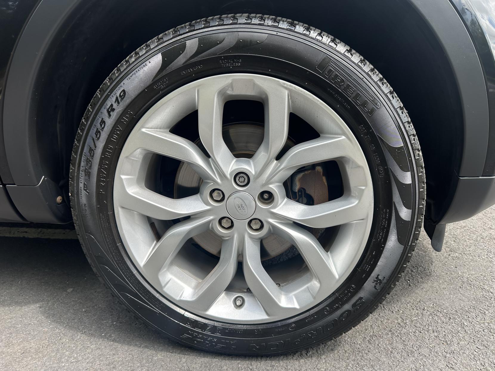 Land Rover Discovery Sport 2.0 TD4 HSE SUV 5dr Diesel Auto 4WD Euro 6 (s/s) (180 ps)