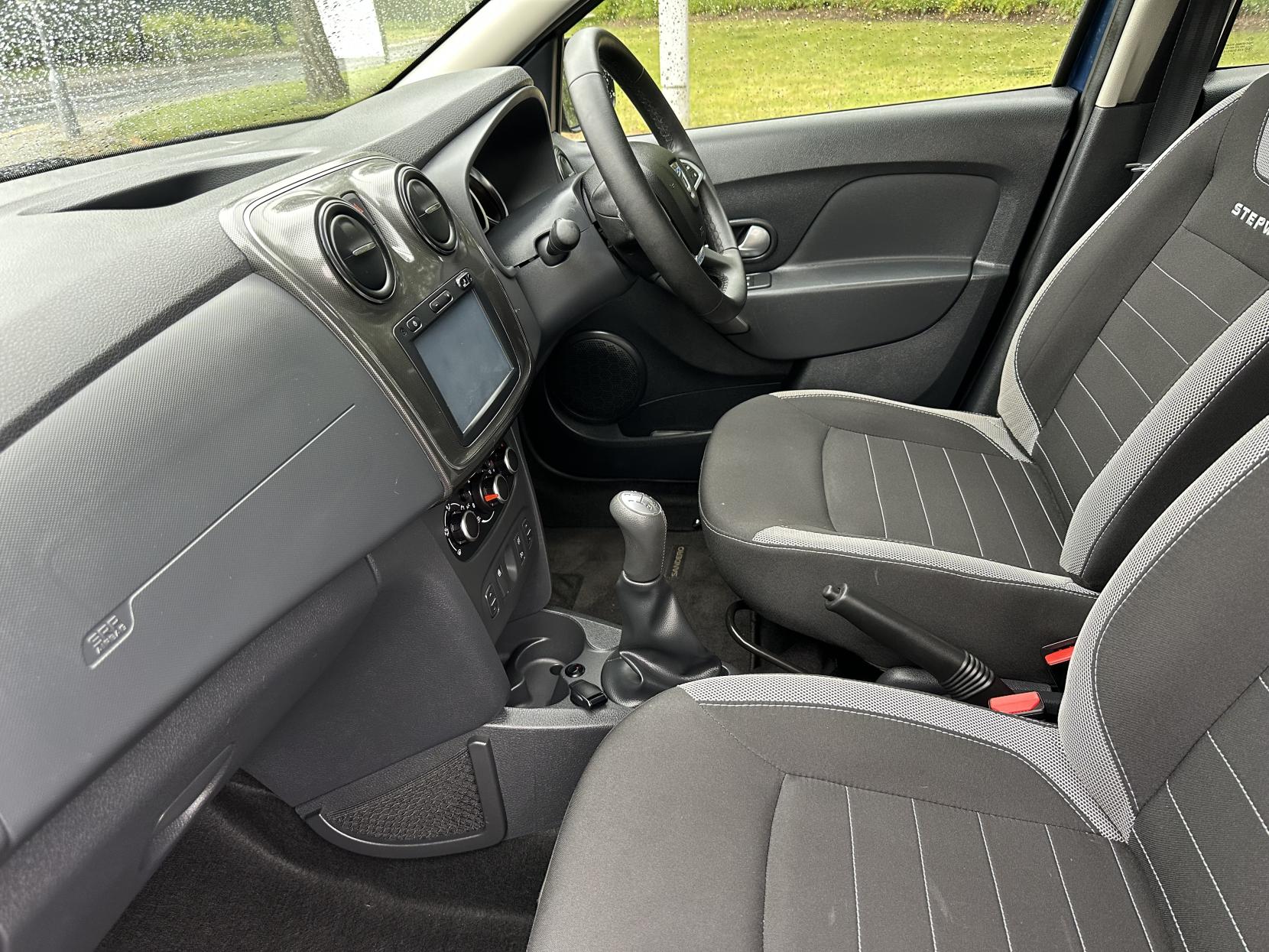 Dacia Sandero Stepway 0.9 TCe Comfort Hatchback 5dr Petrol Manual Euro 6 (s/s) (90 ps)