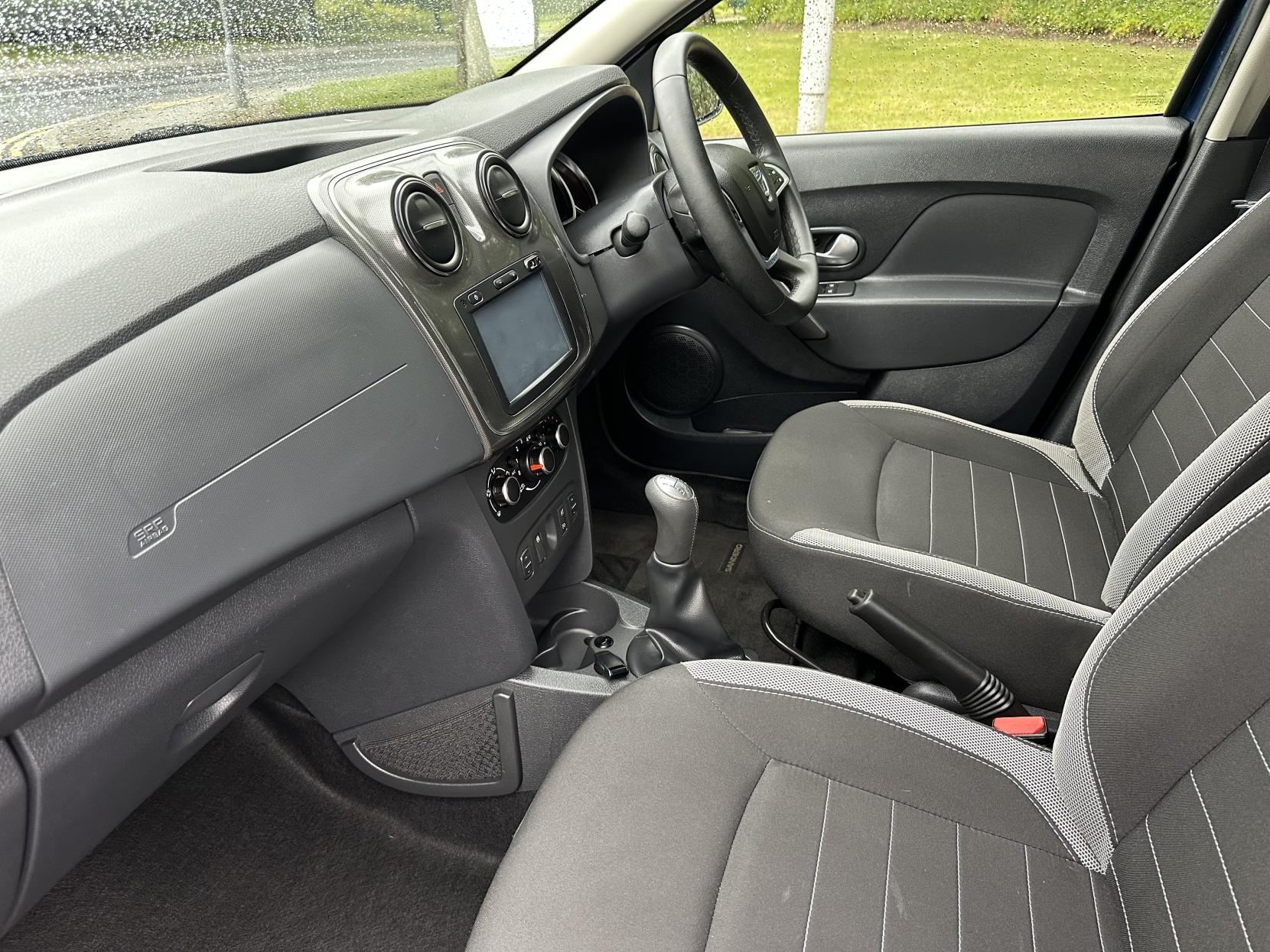 Dacia Sandero Stepway 0.9 TCe Comfort Hatchback 5dr Petrol Manual Euro 6 (s/s) (90 ps)