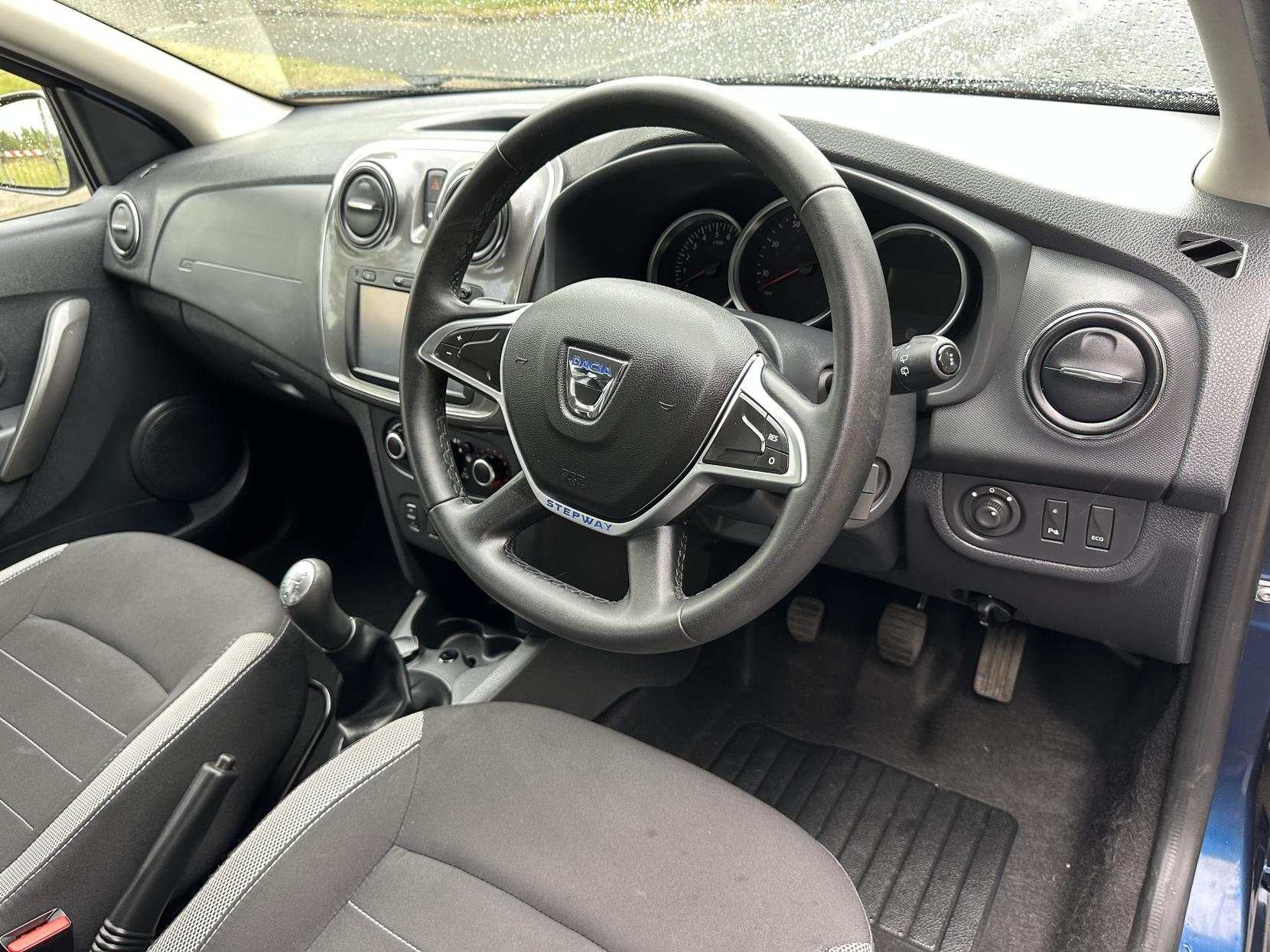 Dacia Sandero Stepway 0.9 TCe Comfort Hatchback 5dr Petrol Manual Euro 6 (s/s) (90 ps)
