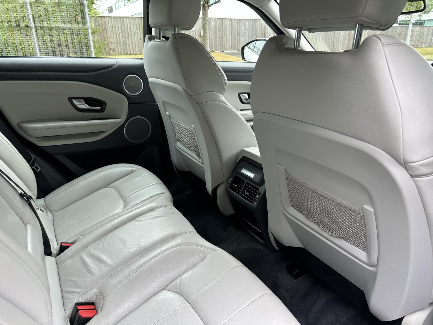 Land Rover Range Rover Evoque 2.0 eD4 SE SUV 5dr Diesel Manual FWD Euro 6 (s/s) (150 ps)