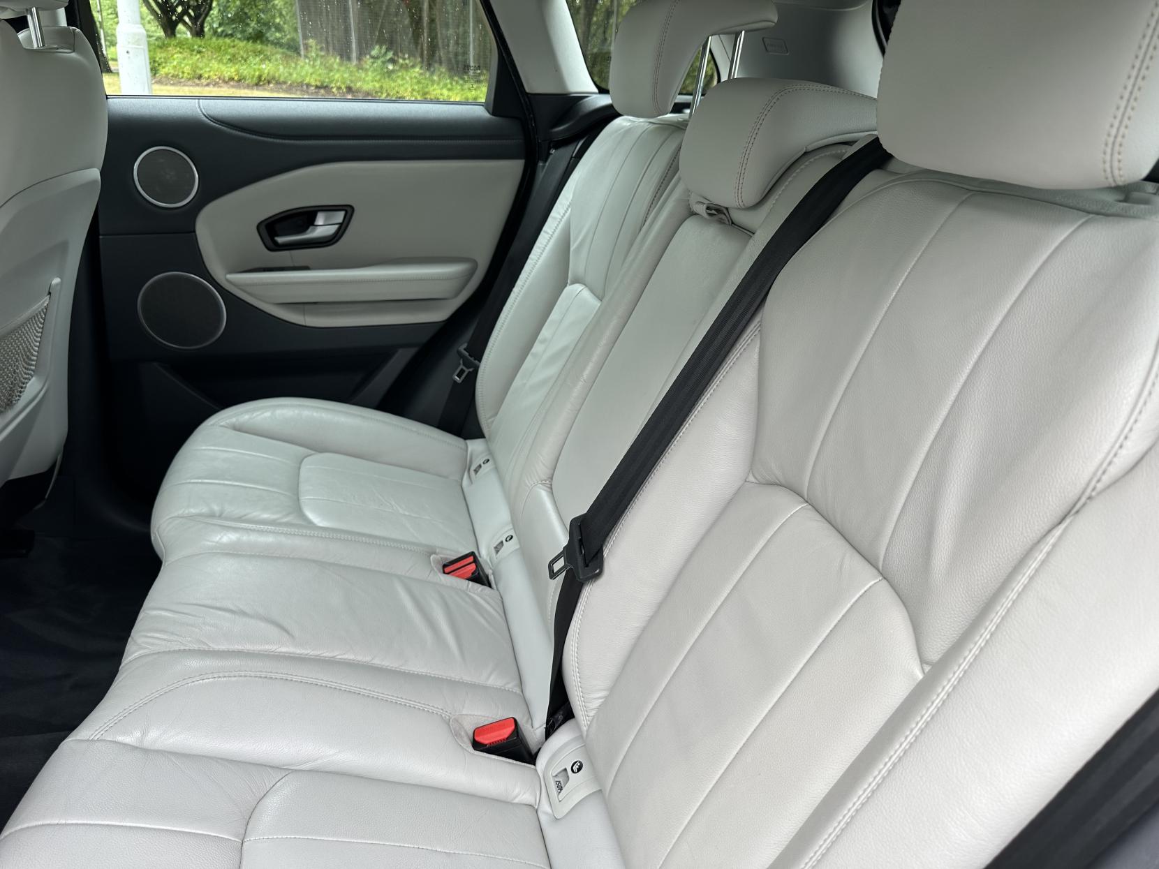 Land Rover Range Rover Evoque 2.0 eD4 SE SUV 5dr Diesel Manual FWD Euro 6 (s/s) (150 ps)