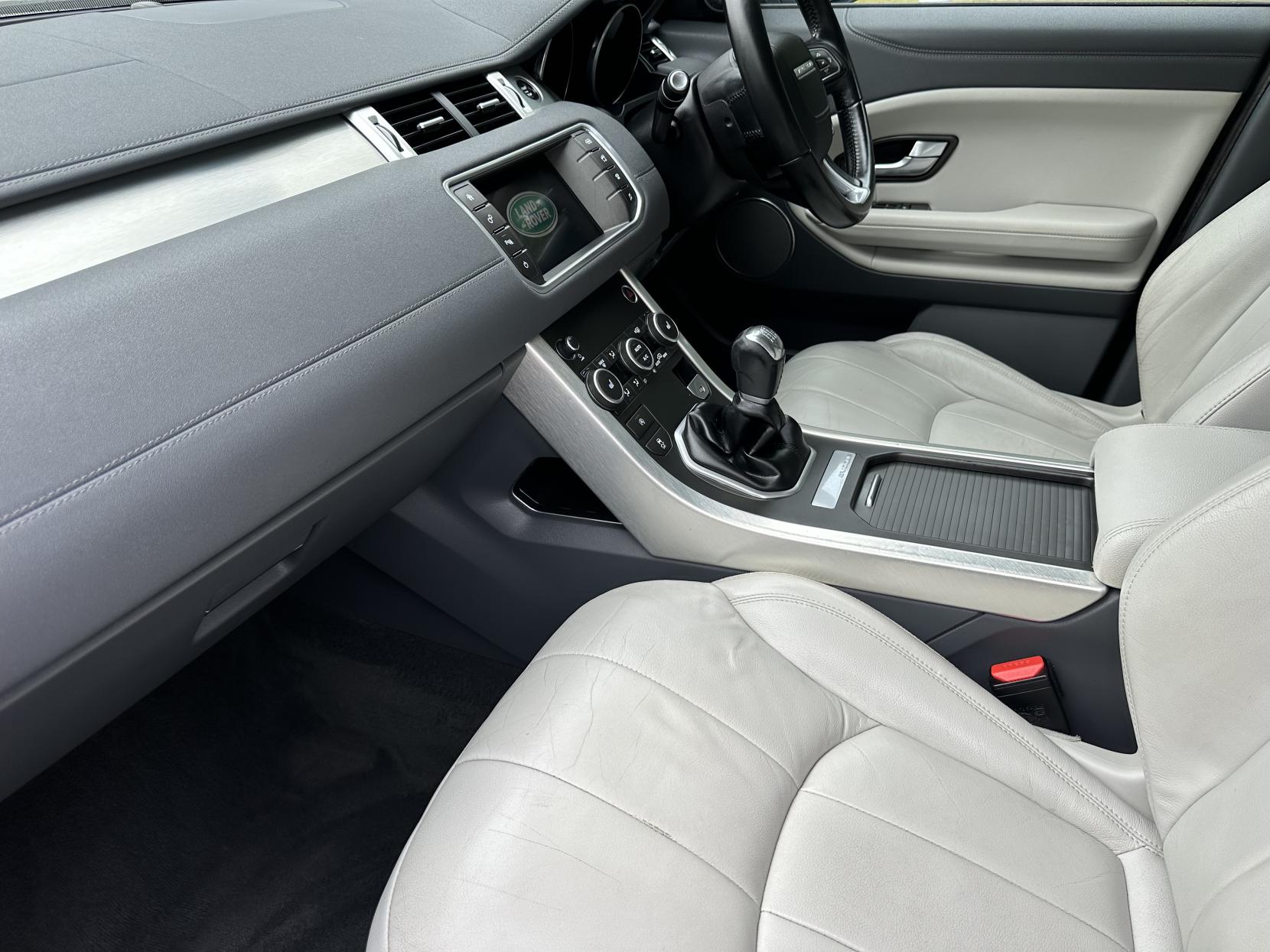 Land Rover Range Rover Evoque 2.0 eD4 SE SUV 5dr Diesel Manual FWD Euro 6 (s/s) (150 ps)