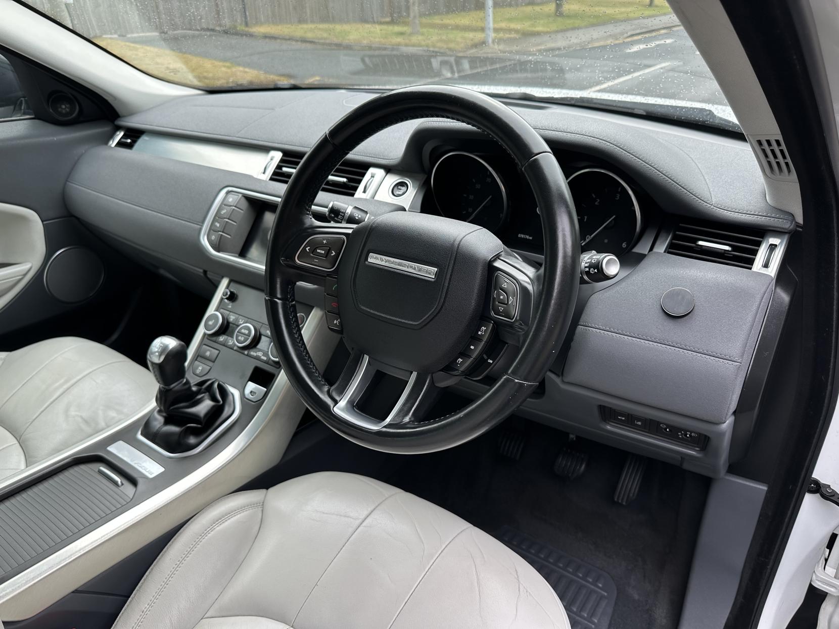 Land Rover Range Rover Evoque 2.0 eD4 SE SUV 5dr Diesel Manual FWD Euro 6 (s/s) (150 ps)