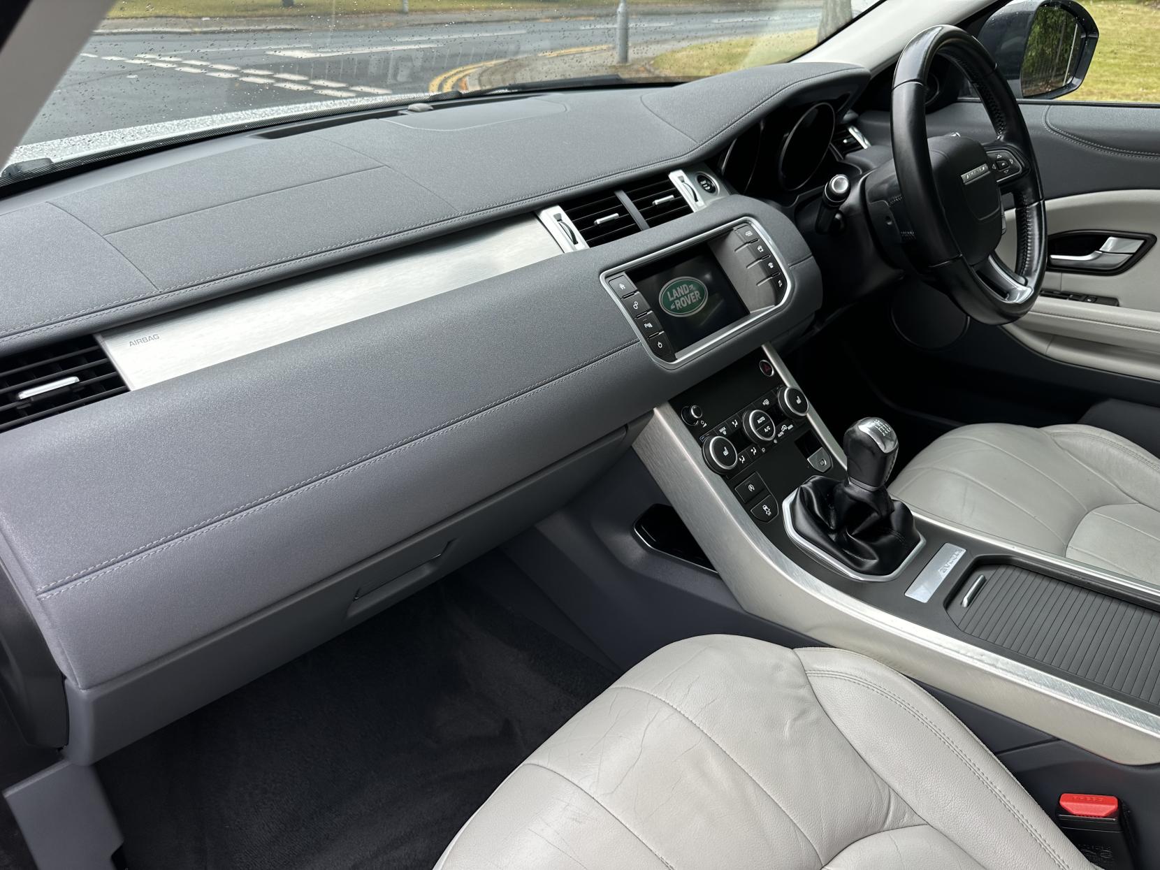 Land Rover Range Rover Evoque 2.0 eD4 SE SUV 5dr Diesel Manual FWD Euro 6 (s/s) (150 ps)