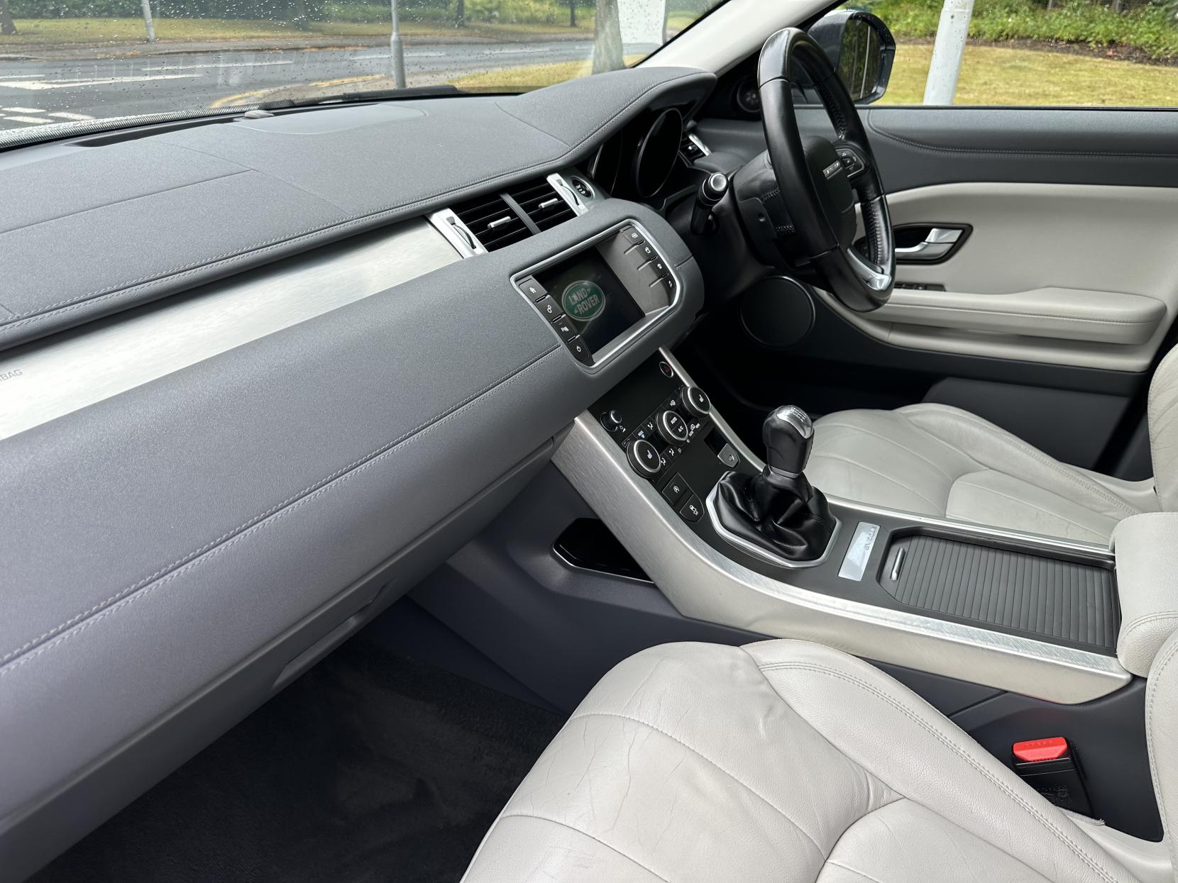 Land Rover Range Rover Evoque 2.0 eD4 SE SUV 5dr Diesel Manual FWD Euro 6 (s/s) (150 ps)